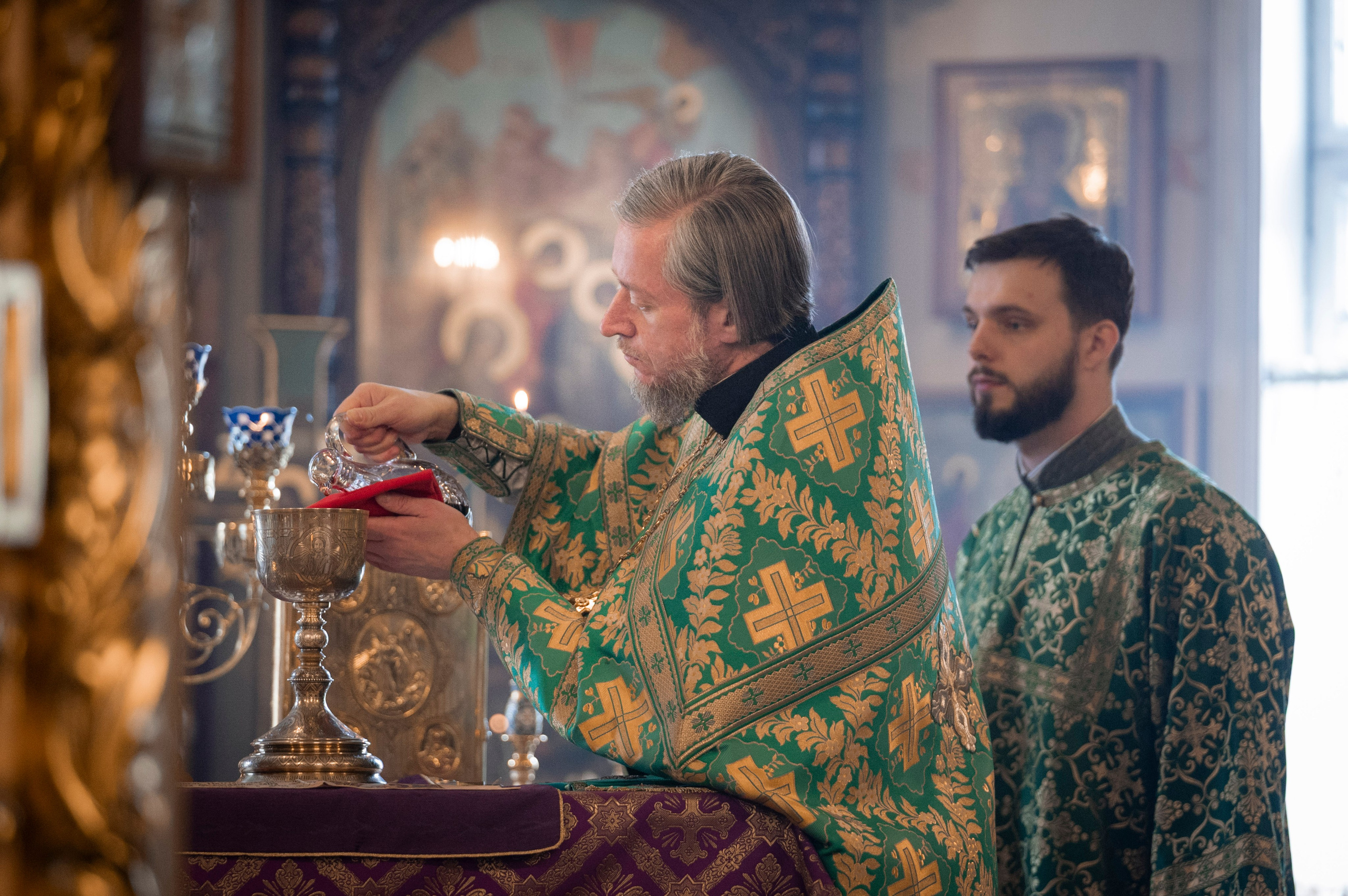 Богородский храм. Вход Господень в Иерусалим. Божественная литургия. Антон и Татьяна Денисенко — В храме