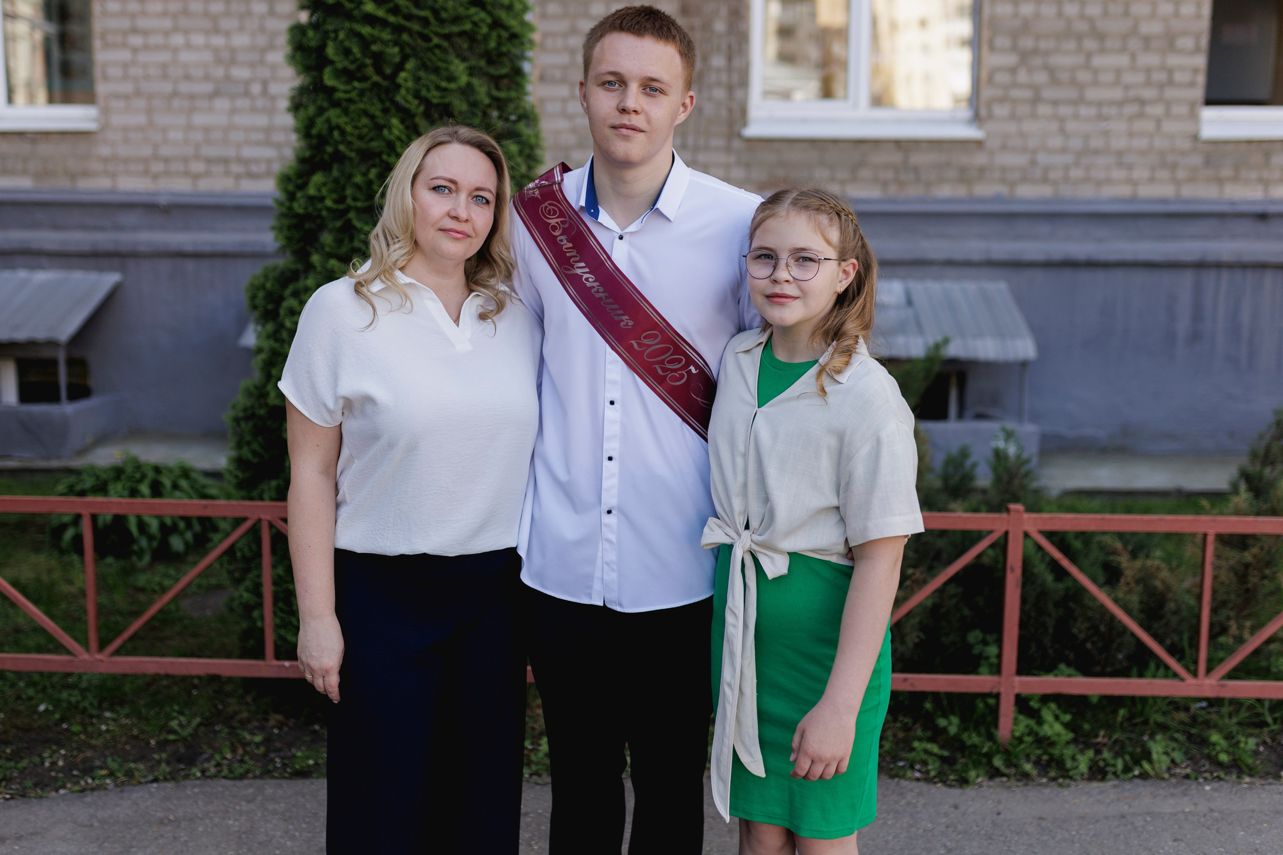 Последний звонок для учеников 11 класса. Семейный и детский фотограф в Рязани Васюгова Мария