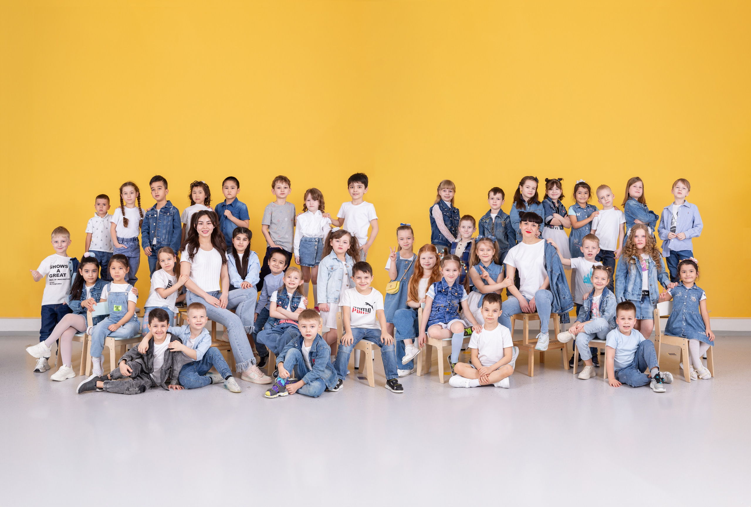 Общее фото в саду. Фотограф Дарья Нагайцева