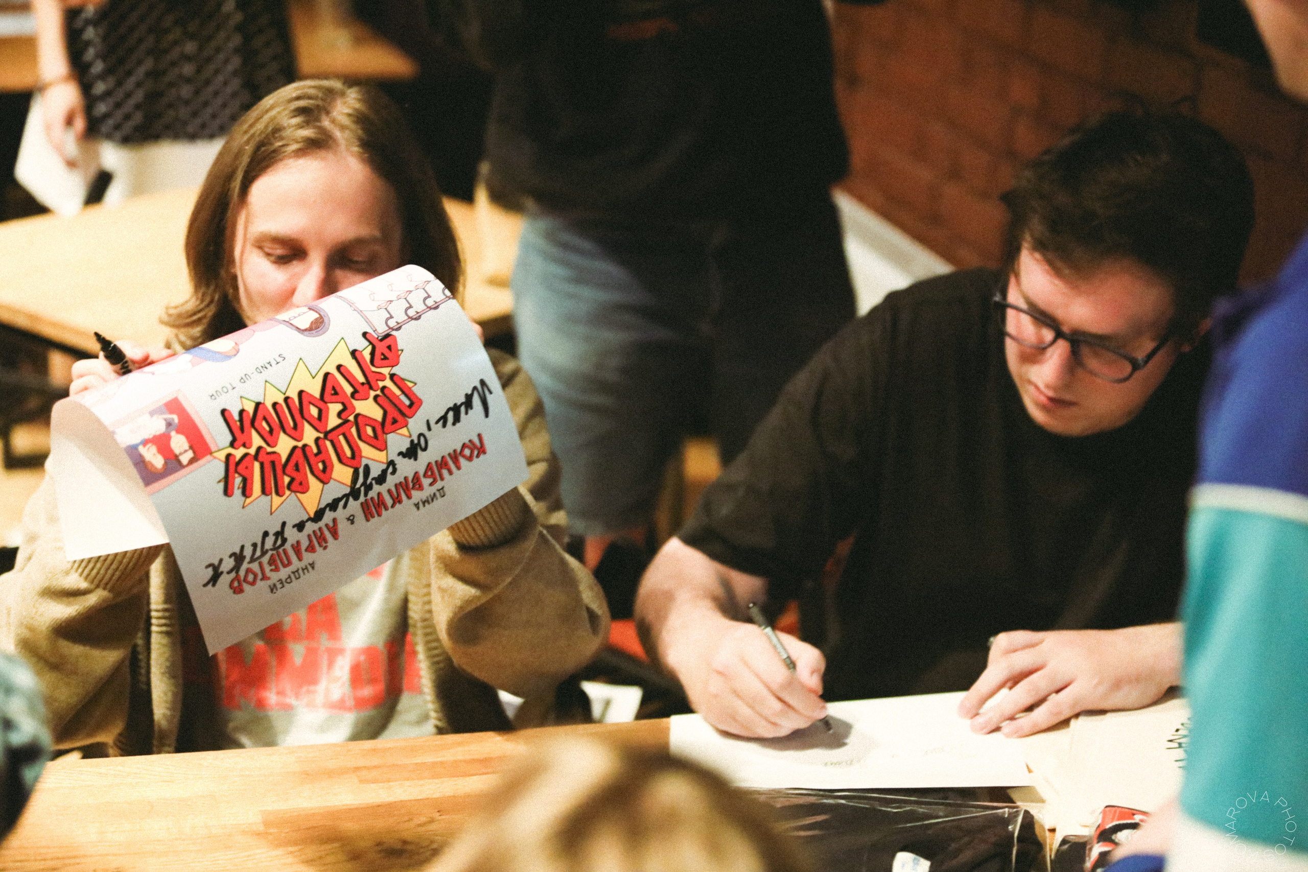 Stand up. Продавцы футболок