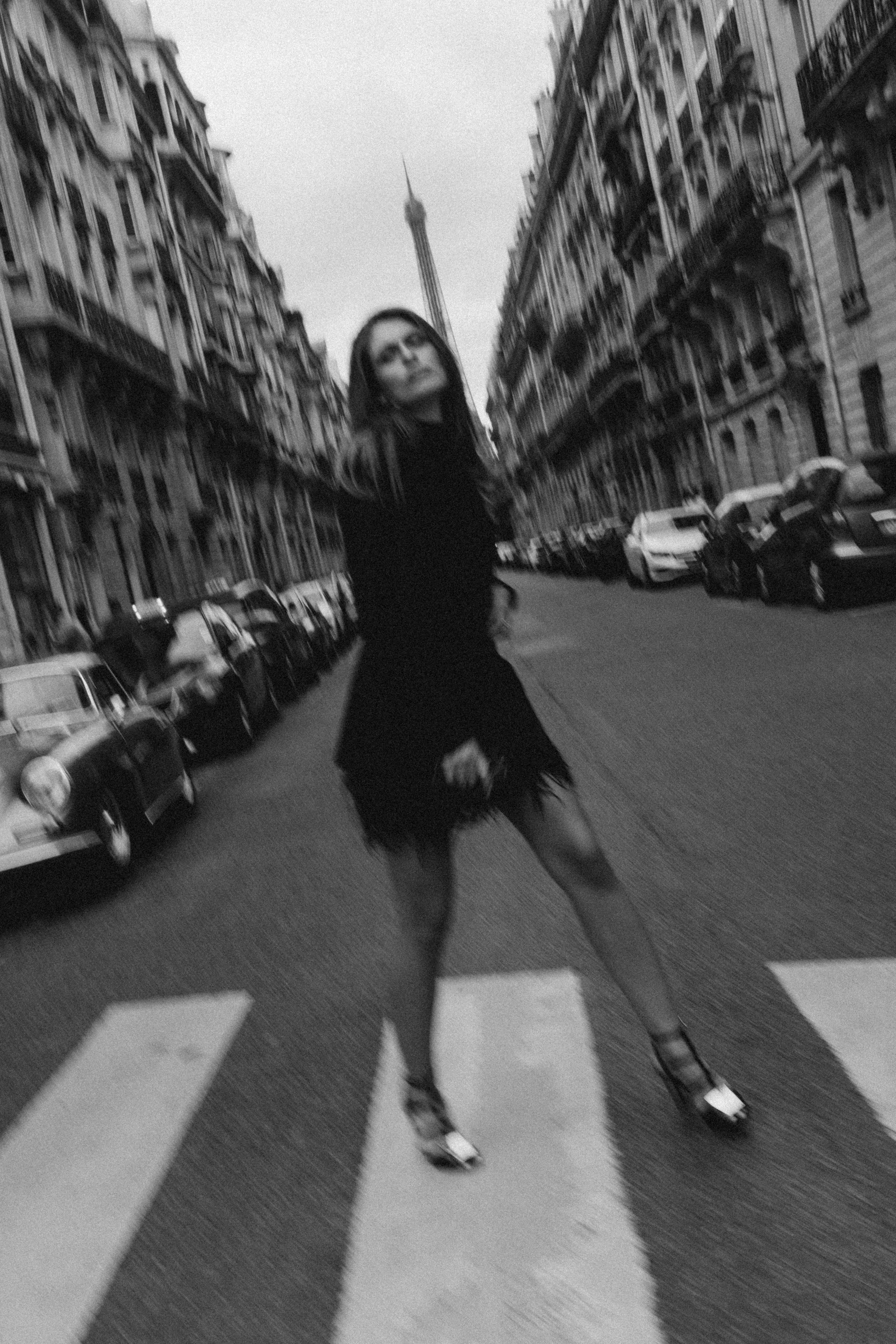 Hit the road. Photographer in Paris