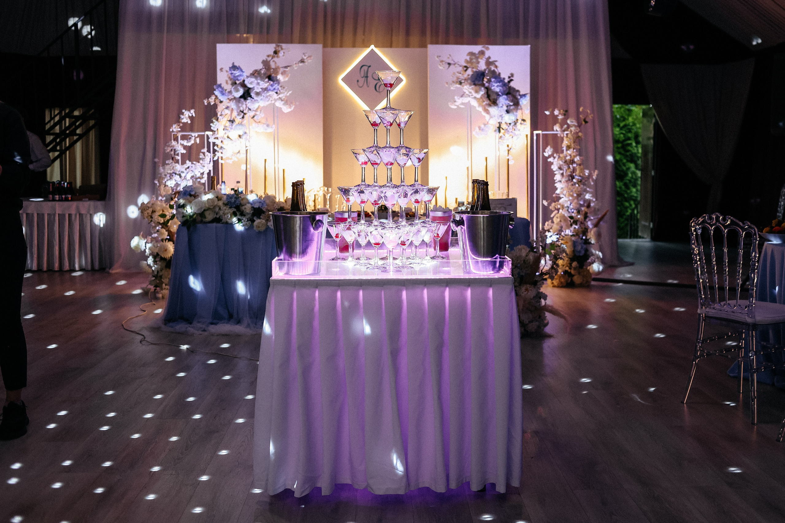 Елизавета и Александр. Главная