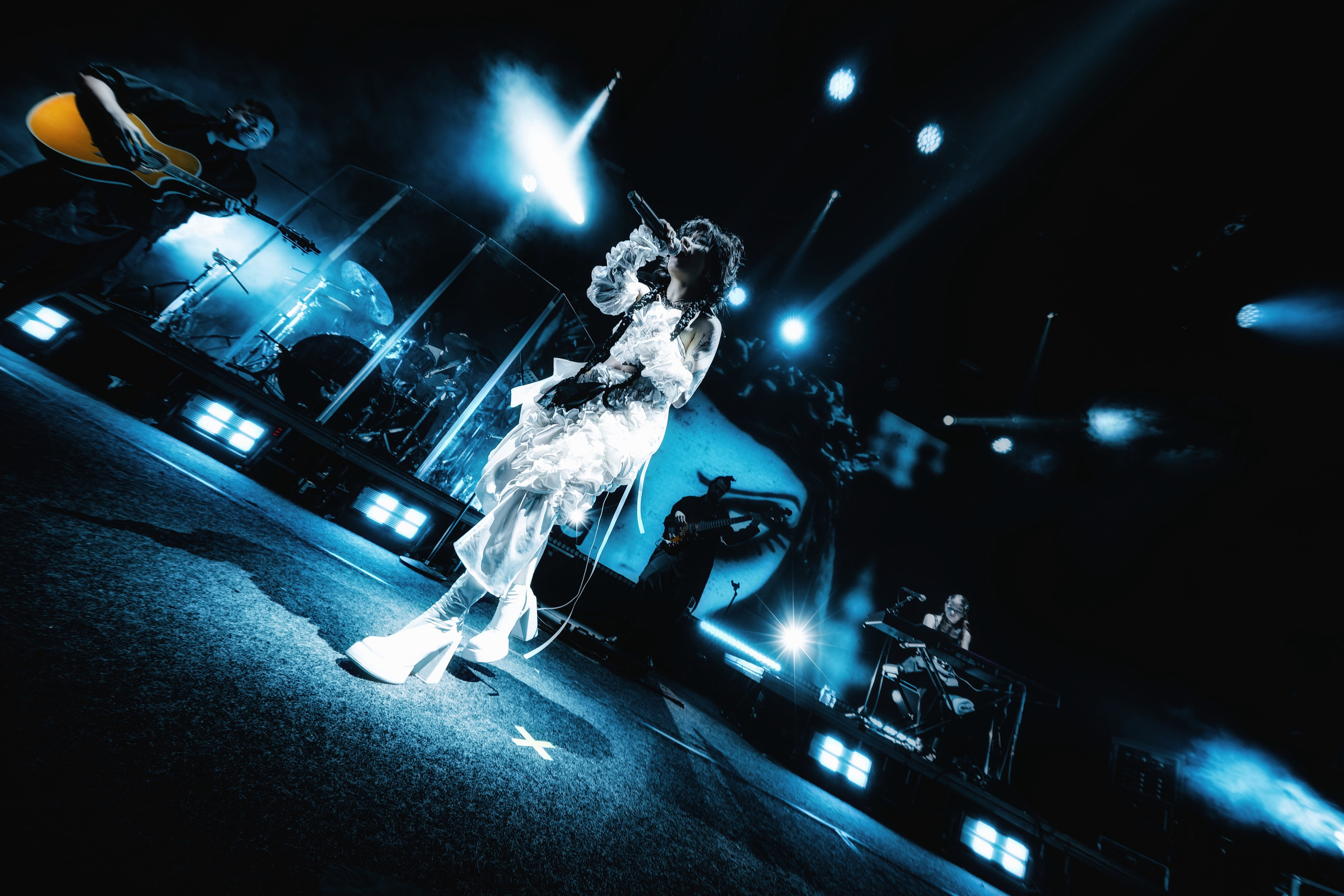 Green Apelsin в клубе Base 3.05.2024. Репортажный фотограф и видеограф в Москве