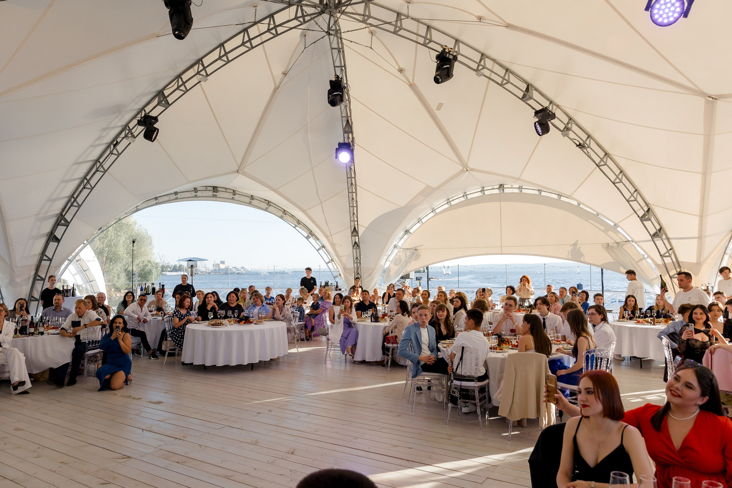 Выпускной Gimnaziya 52. Свадебный и семейный фотограф Динар Гильмутдинов