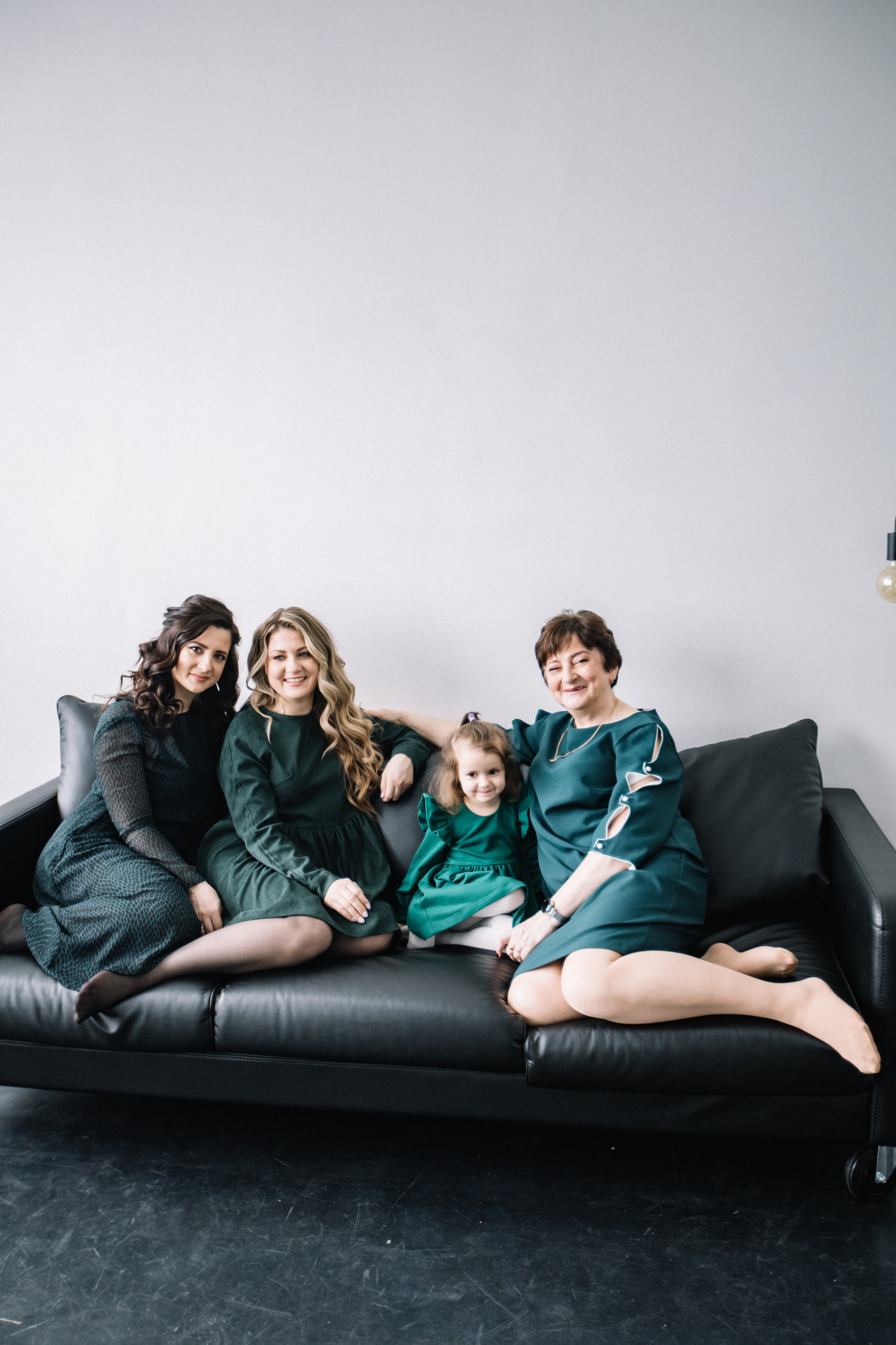 Настя, Маша и Мама. Главная