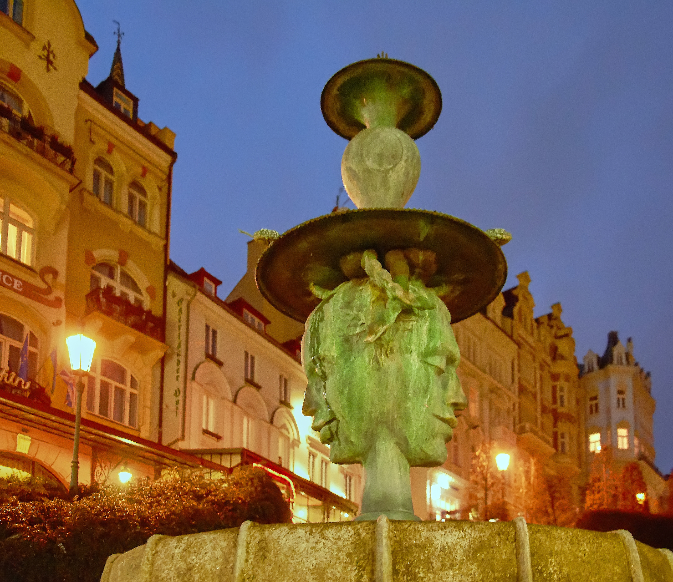 ДОСТОПРИМЕЧАТЕЛЬНОСТИ. ПУТЕШЕСТВИЯ. Семейный фотограф. Путешествующий фотограф в Екатеринбурге Евгений Вор