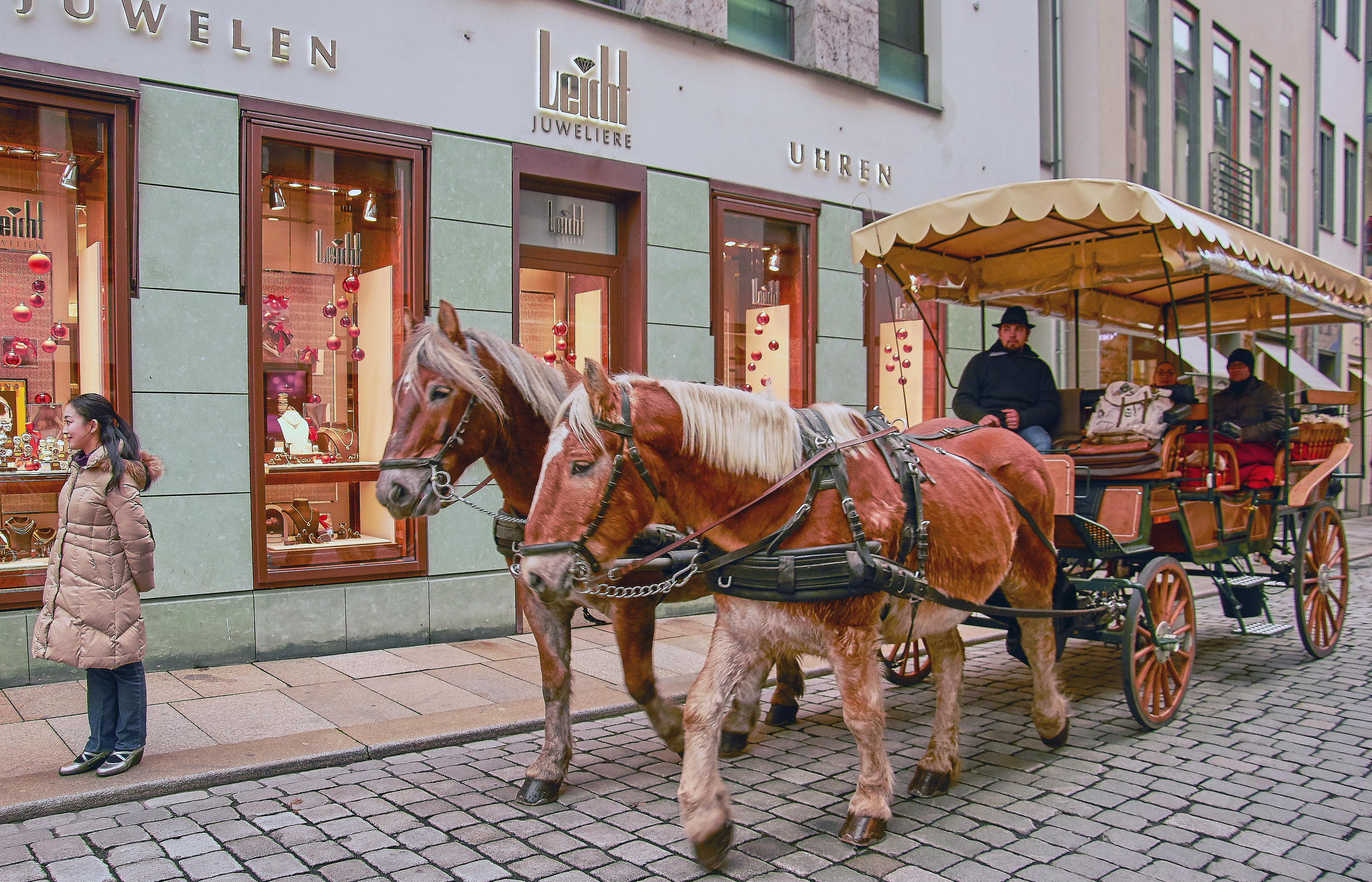 STREET PHOTO. Семейный фотограф. Путешествующий фотограф в Екатеринбурге Евгений Вор