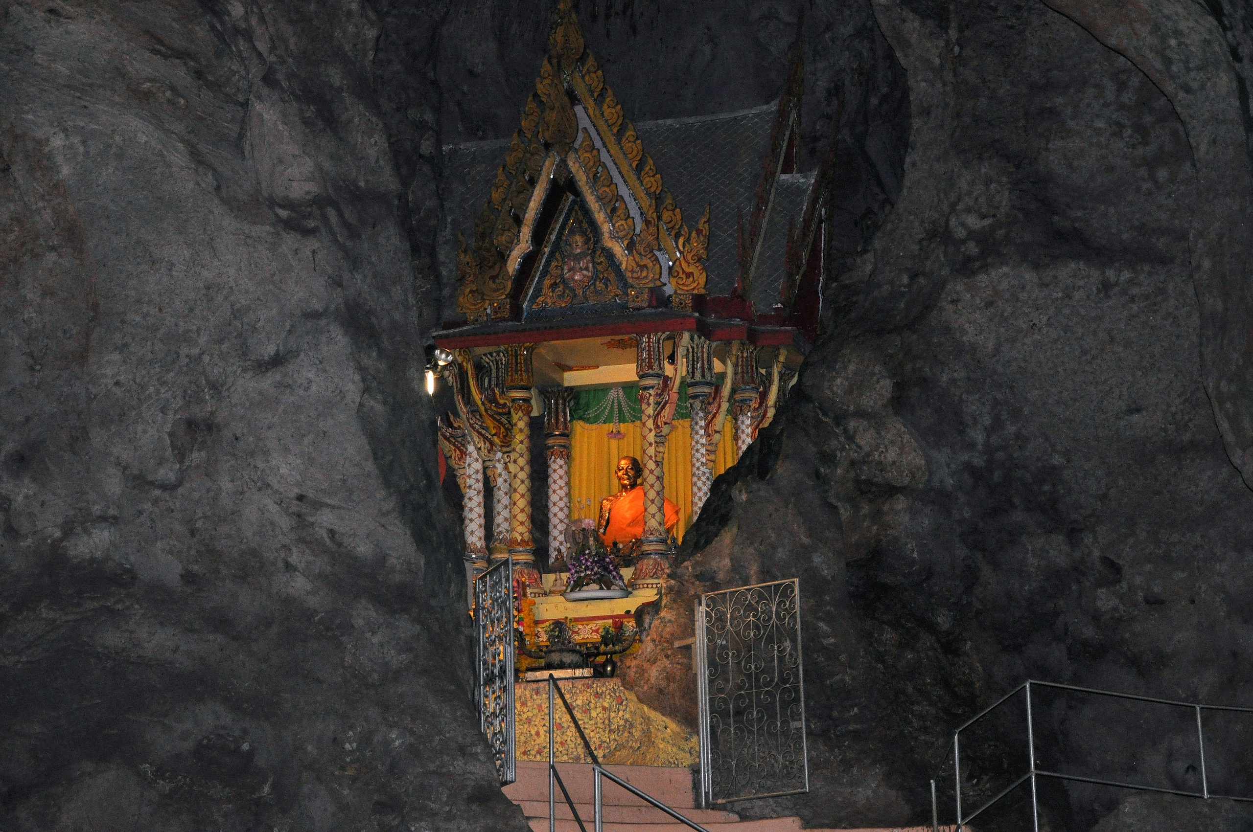 ДОСТОПРИМЕЧАТЕЛЬНОСТИ. ПУТЕШЕСТВИЯ. Семейный фотограф. Путешествующий фотограф в Екатеринбурге Евгений Вор