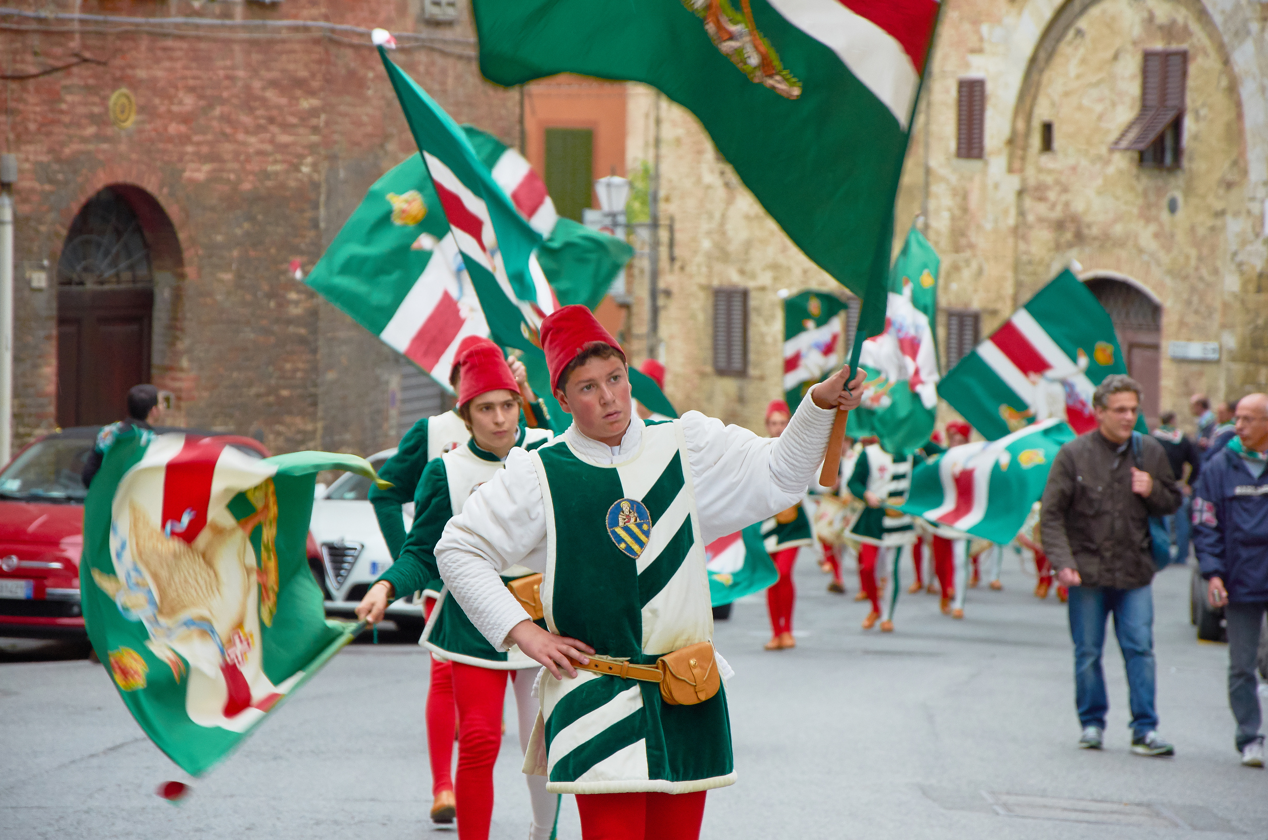 STREET PHOTO. Семейный фотограф. Путешествующий фотограф в Екатеринбурге Евгений Вор