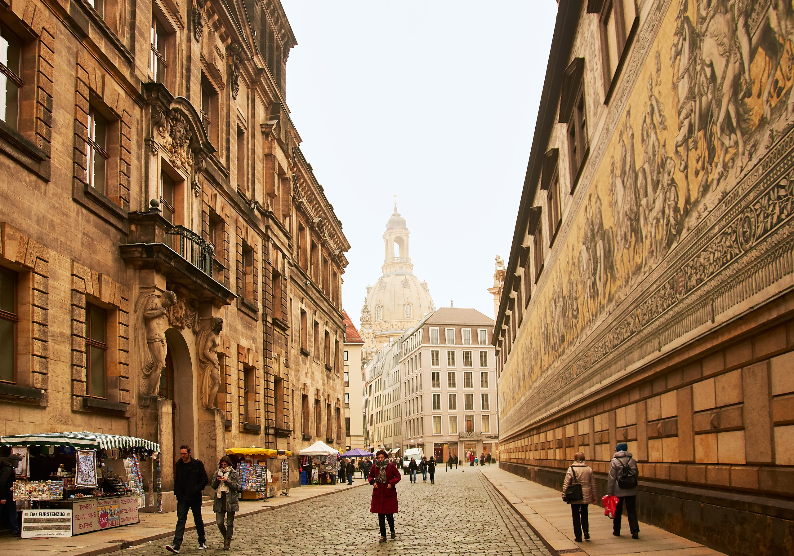 ГОРОДА МИРА. Семейный фотограф. Путешествующий фотограф в Екатеринбурге Евгений Вор