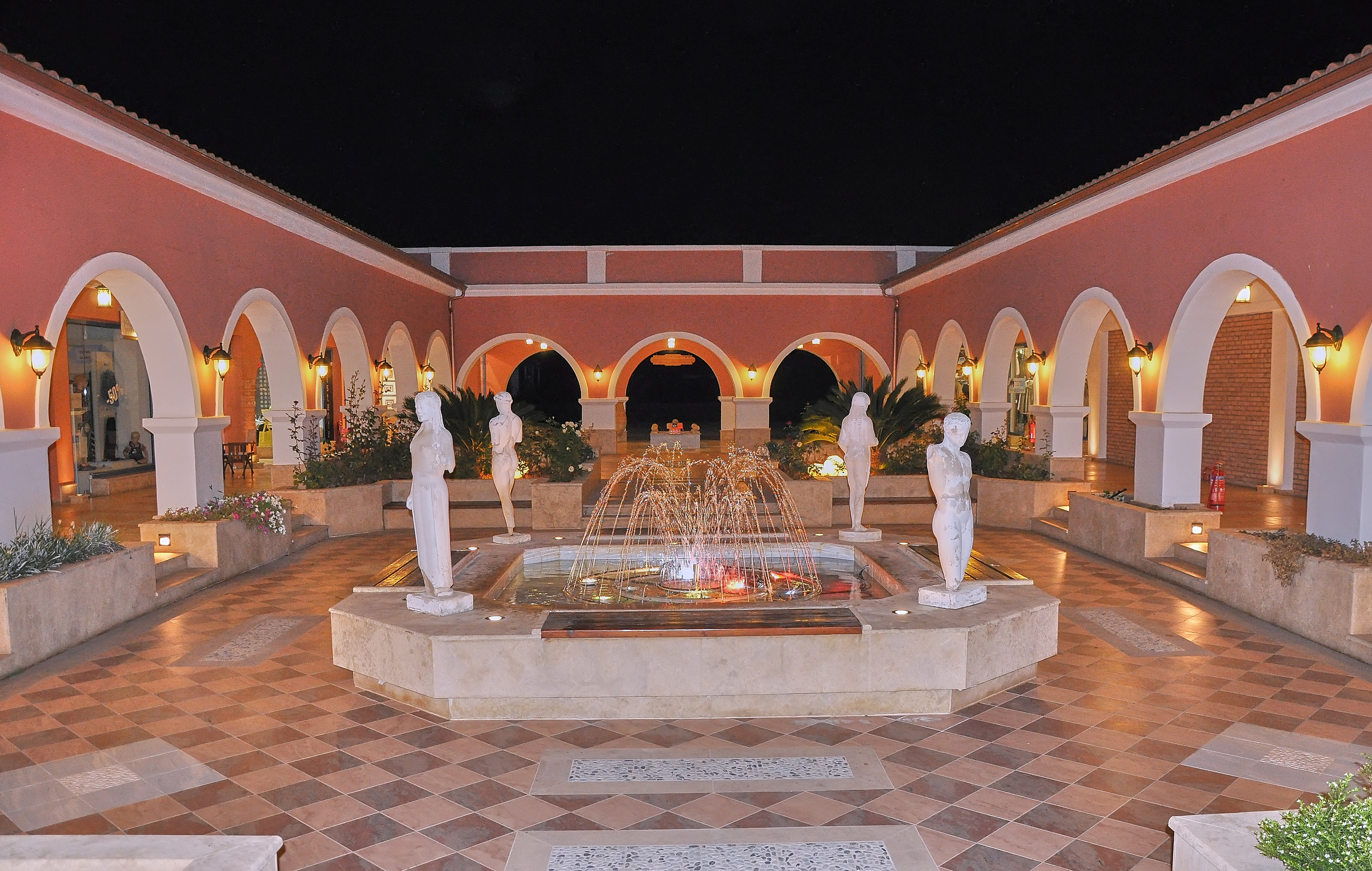 STREET PHOTO. Семейный фотограф. Путешествующий фотограф в Екатеринбурге Евгений Вор