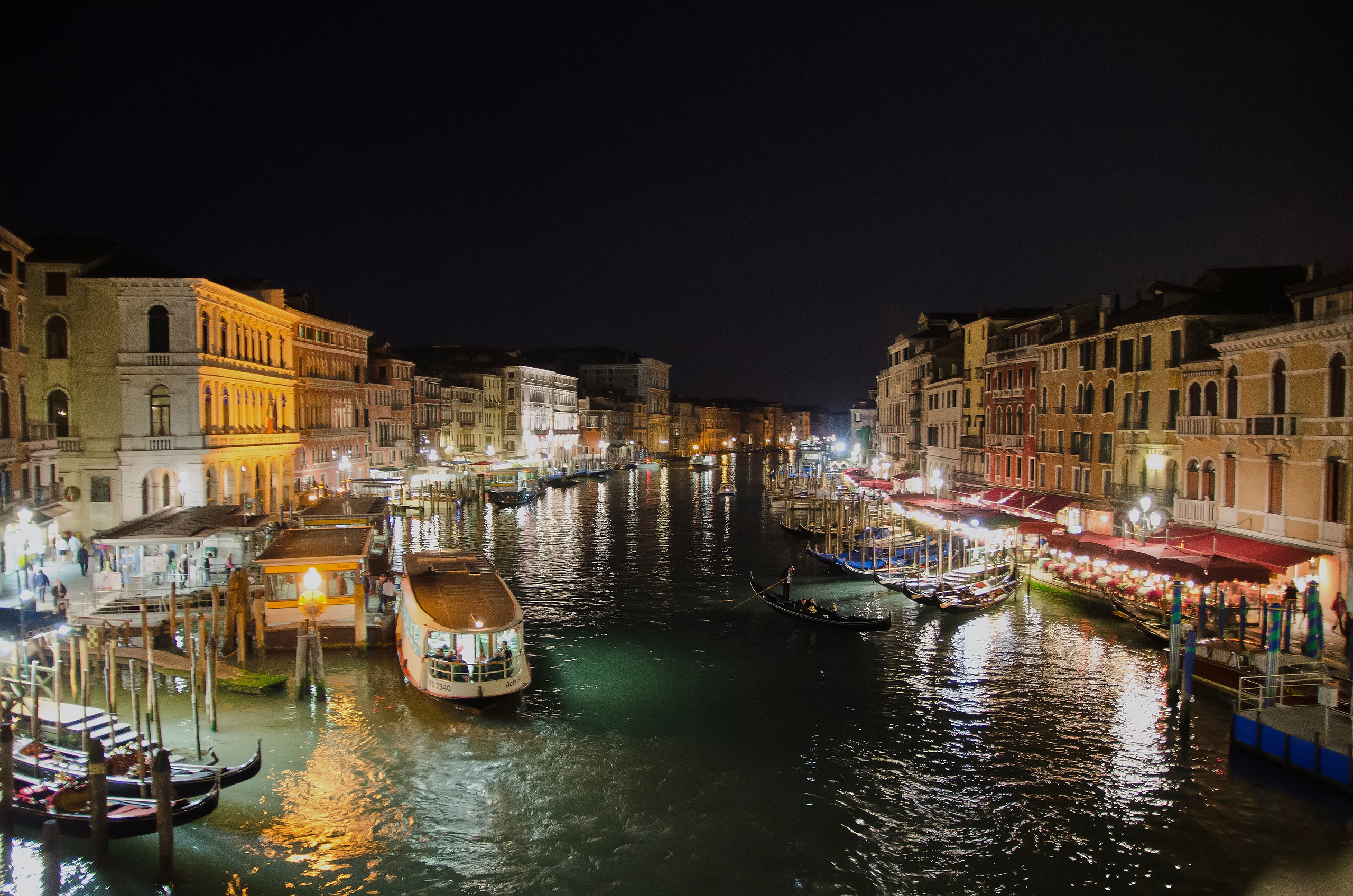 ГОРОДА МИРА. Семейный фотограф. Путешествующий фотограф в Екатеринбурге Евгений Вор