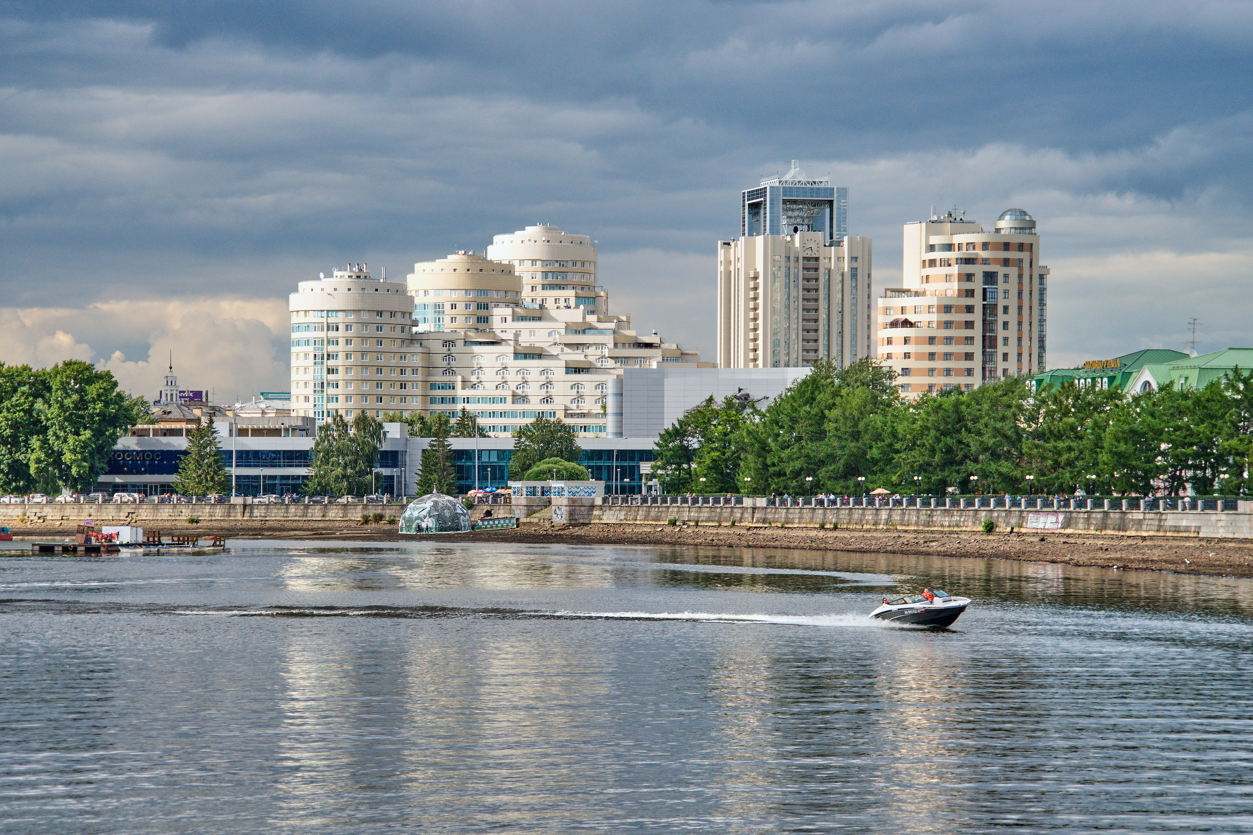 STREET PHOTO. Семейный фотограф. Путешествующий фотограф в Екатеринбурге Евгений Вор