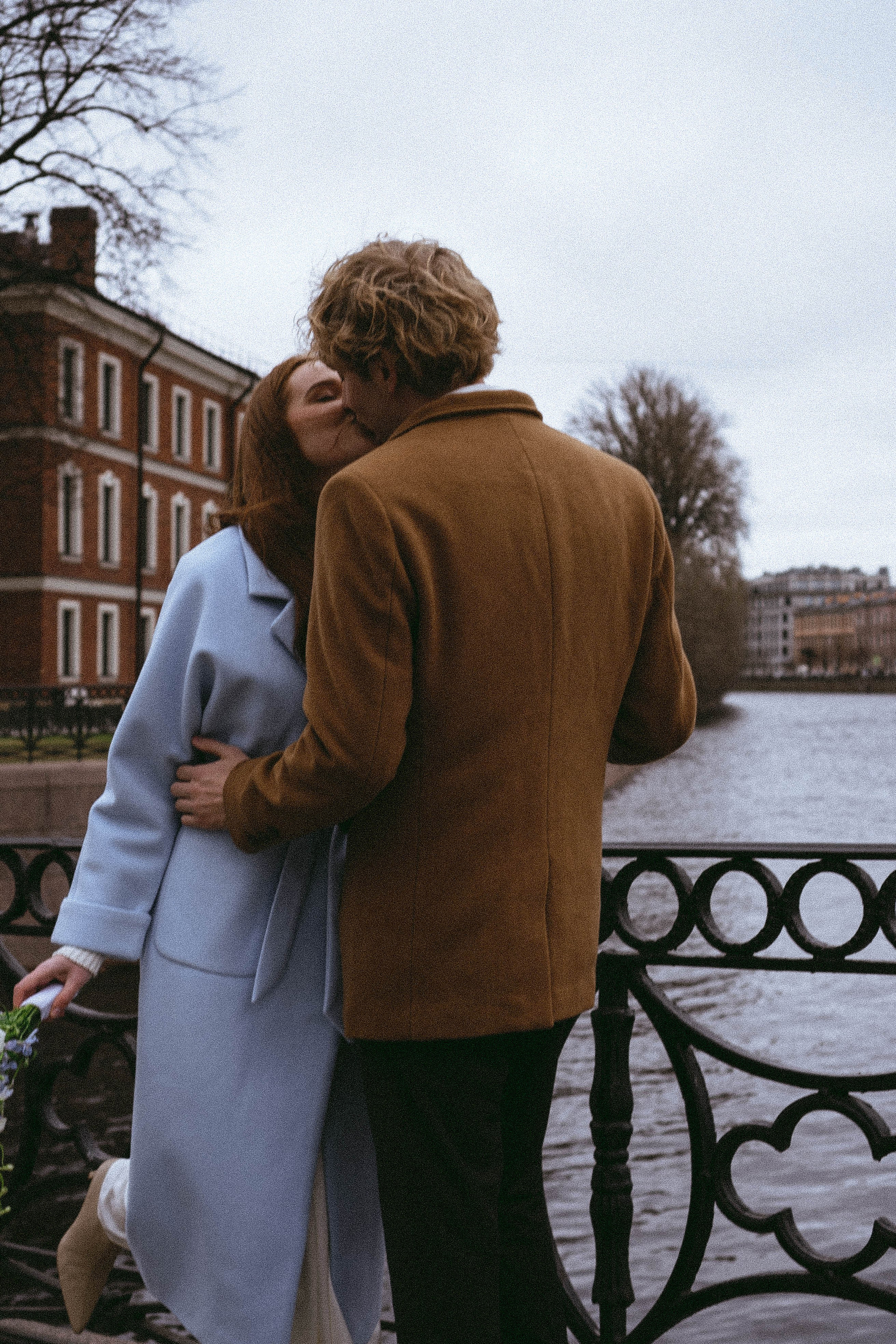 СВАДЕБНАЯ ПРОГУЛКА ПО ПЕТРОГРАДКЕ ВЕСНОЙ (ФОТОСЕССИИЯ ПАРЫ СВАДЕБНАЯ). Профессиональный фотограф, Санкт-Петербург — Виктория Богомолова