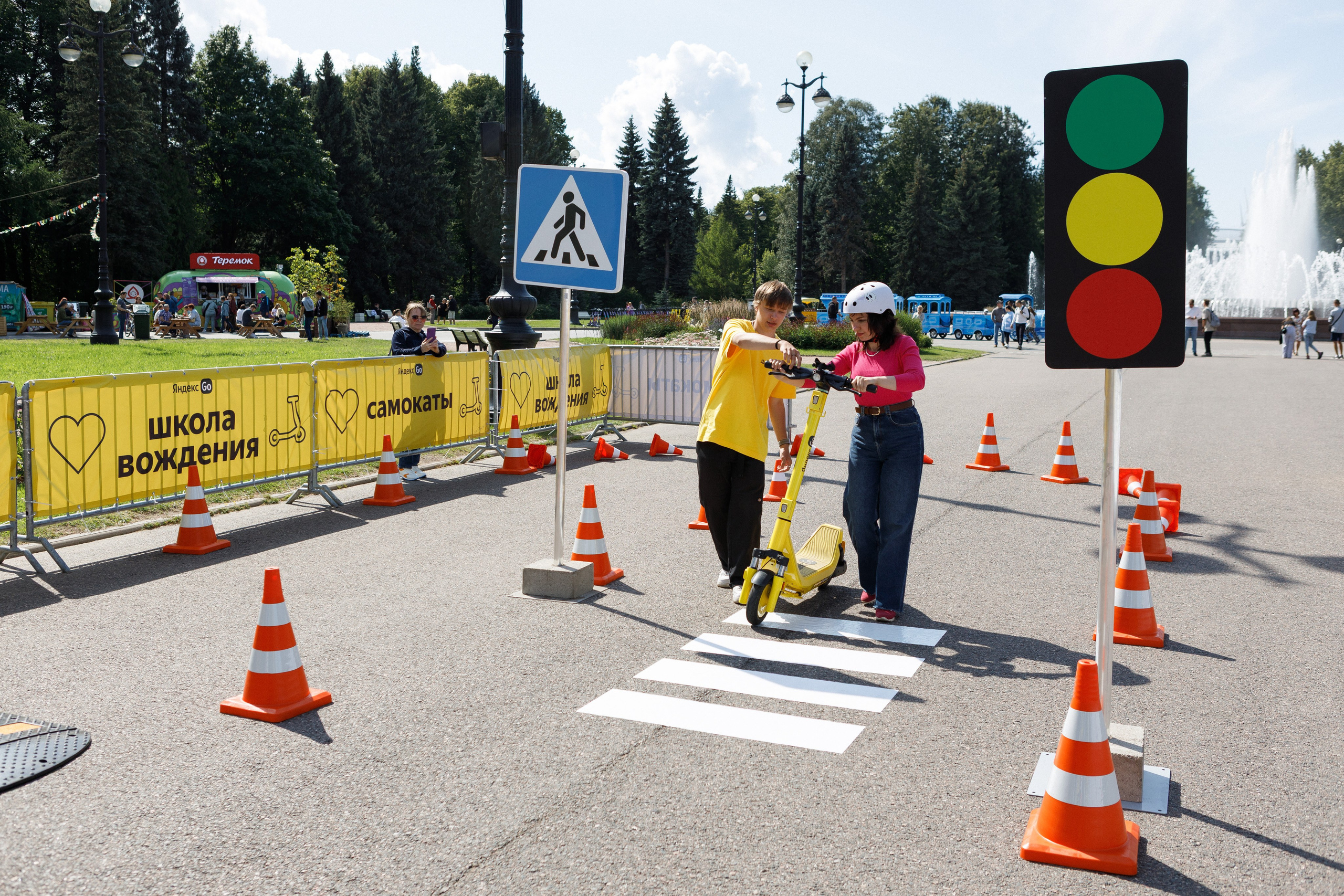 Яндекс Самокат. Свадебный и репортажный фотограф в Санкт-Петербурге Николай Голованов