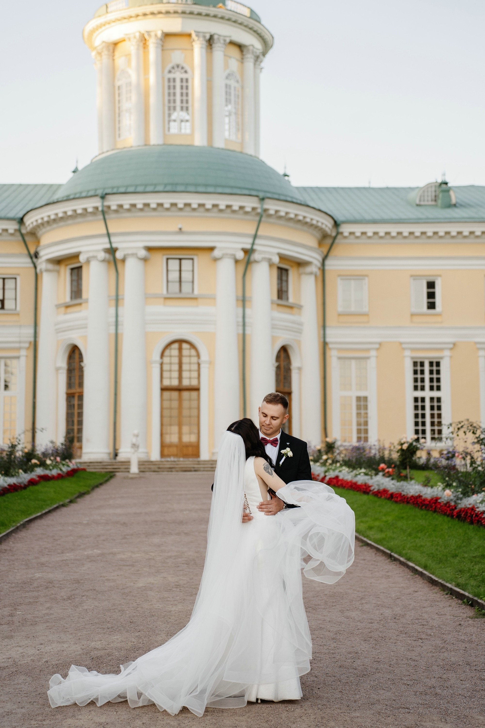 Свадьба в усадьбе Архангельское. Свадебный и семейный фотограф в Москве Светлана Зоткина