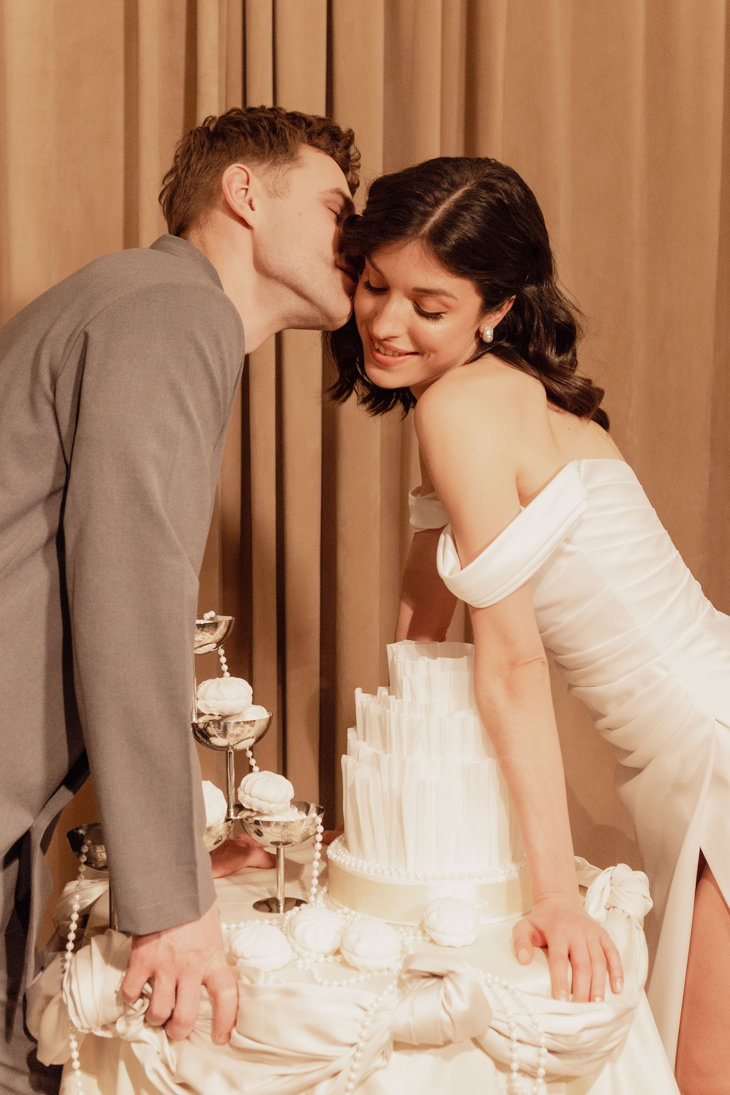 Свадебный фотограф | Живые эмоции в главный день | Фотограф Елена. Фотограф Елена: естественные кадры с душой | Портреты, пары, свадьбы в Петербурге