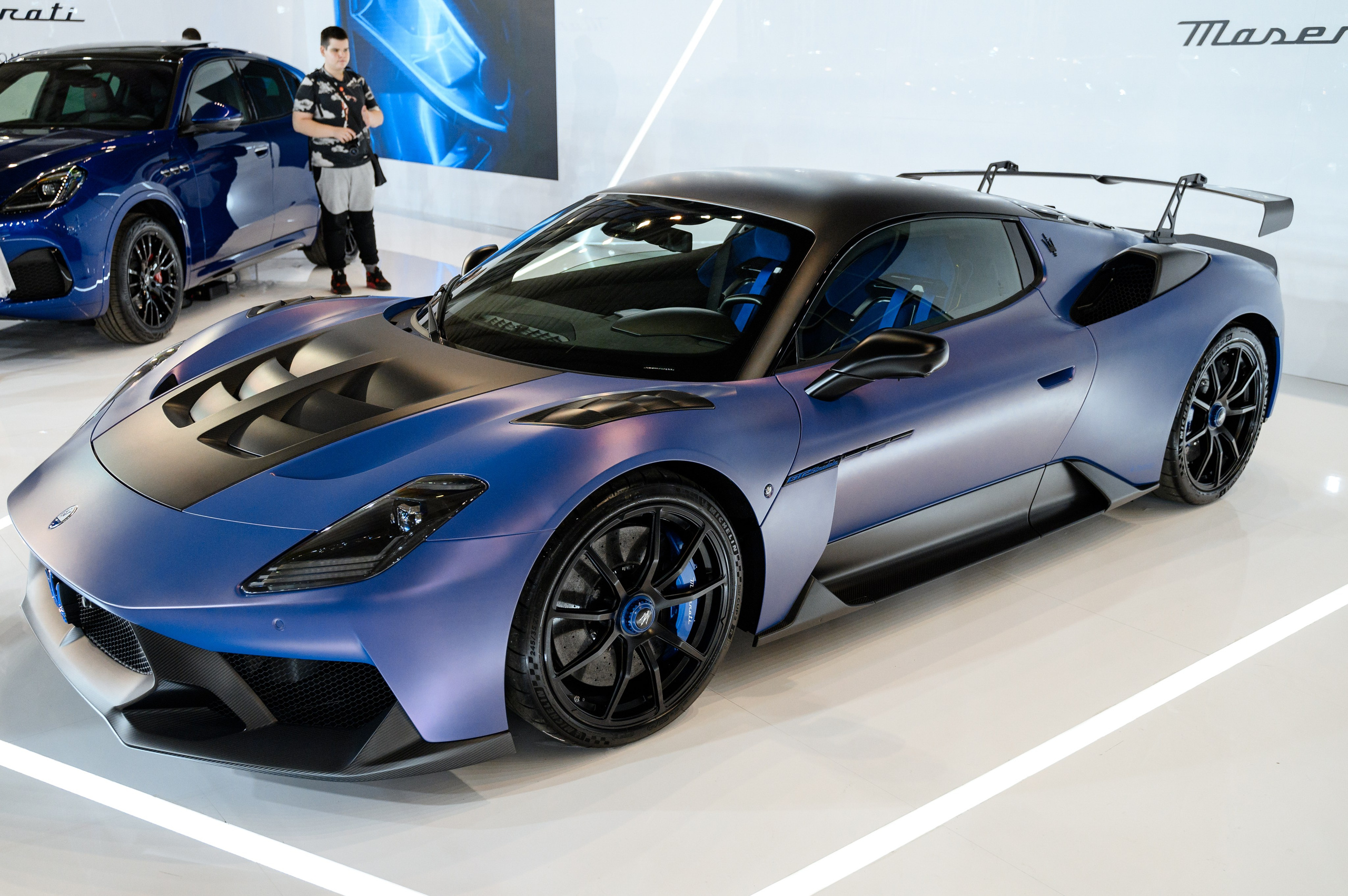 56-й Международный автосалон в Белграде. Елена Чеснокова спортивный фотограф во Владимире и Белграде