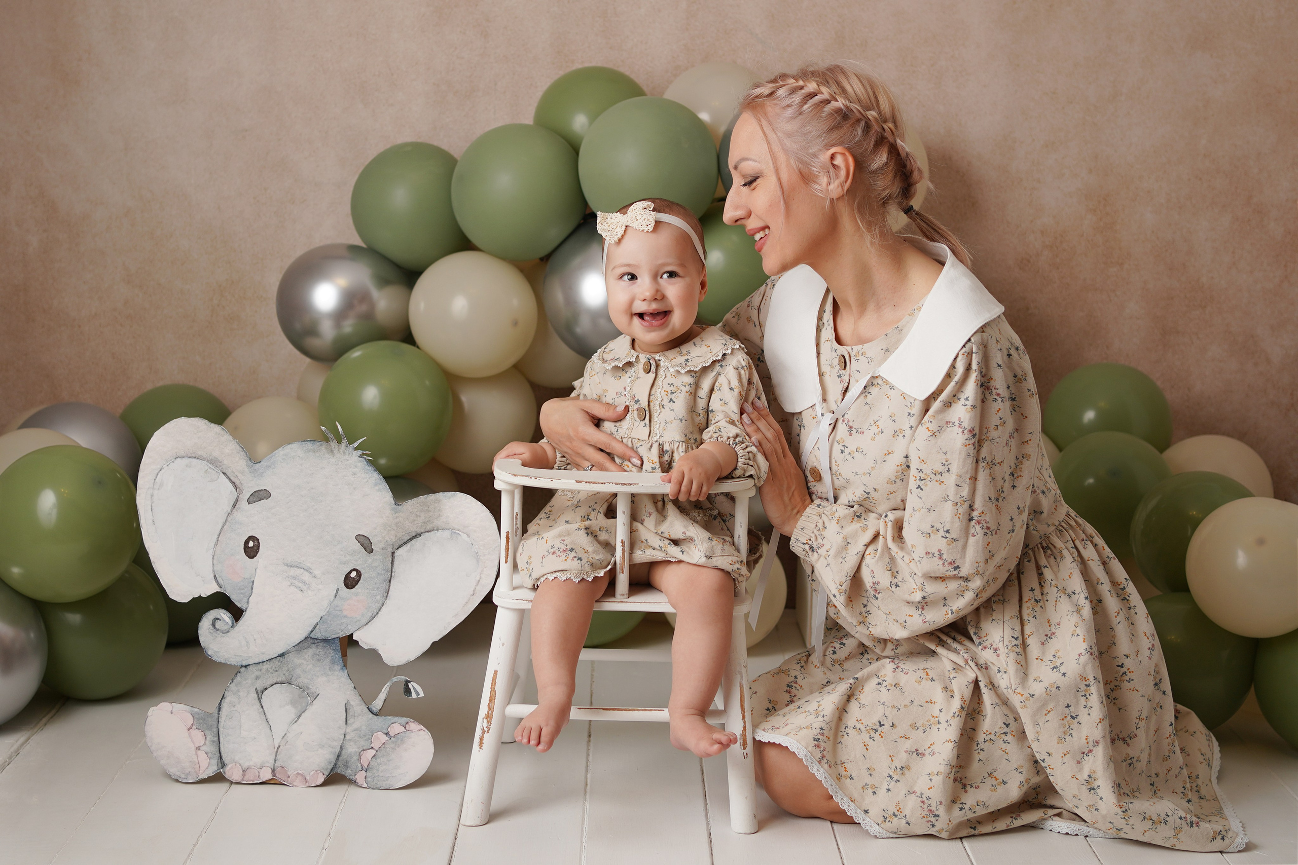 Детская фотосессия Первый год для девочек. Детский фотограф и фотограф новорожденных в Калининград Оксана Иваний