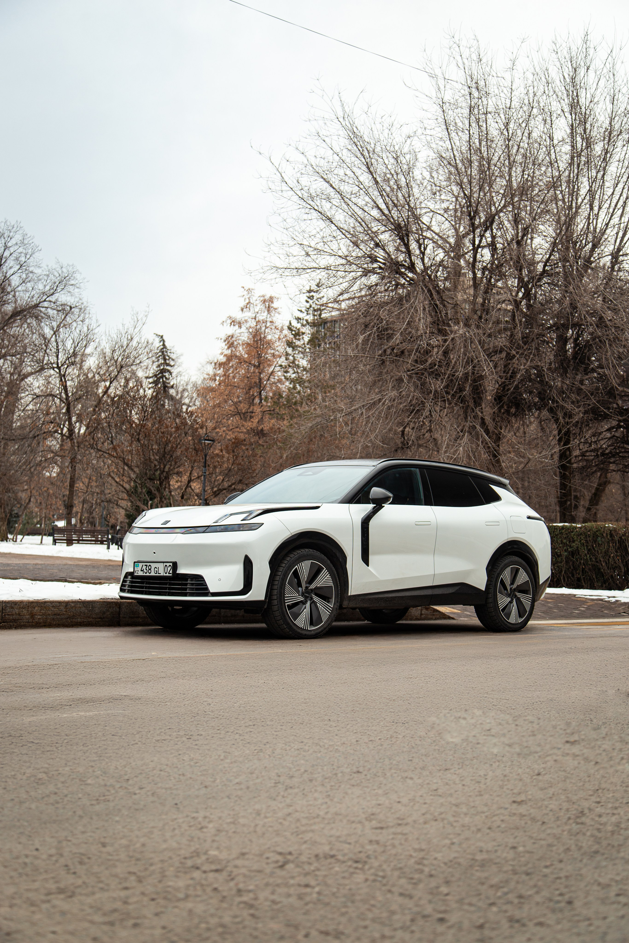 Lynk&Co 08 EM-P. Рекламный и портретный фотограф в Алматы — Серекпаев Танирхан