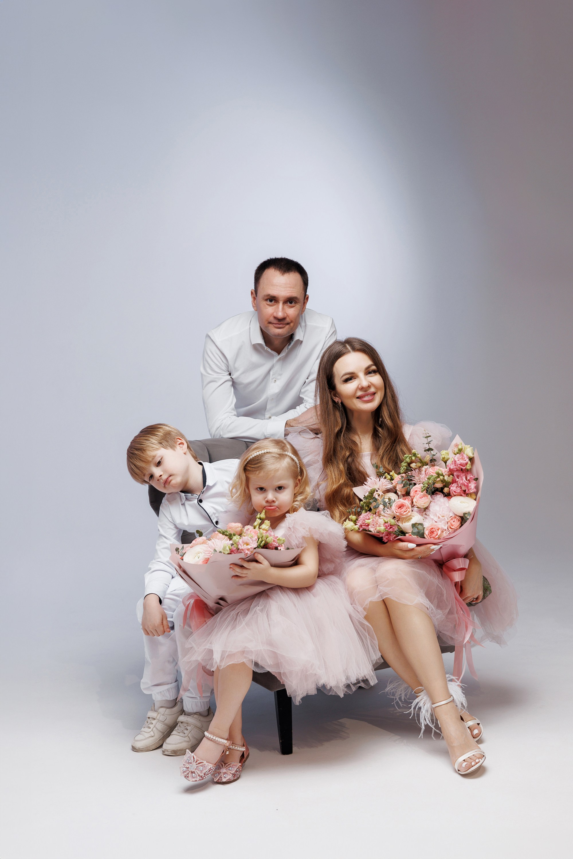 Съемка Дня Рождения Алисы в фотостудии CROSS-STUDIO зал IDEAL. Свадебный и семейный фотограф в Москве и МО Елена Агапова