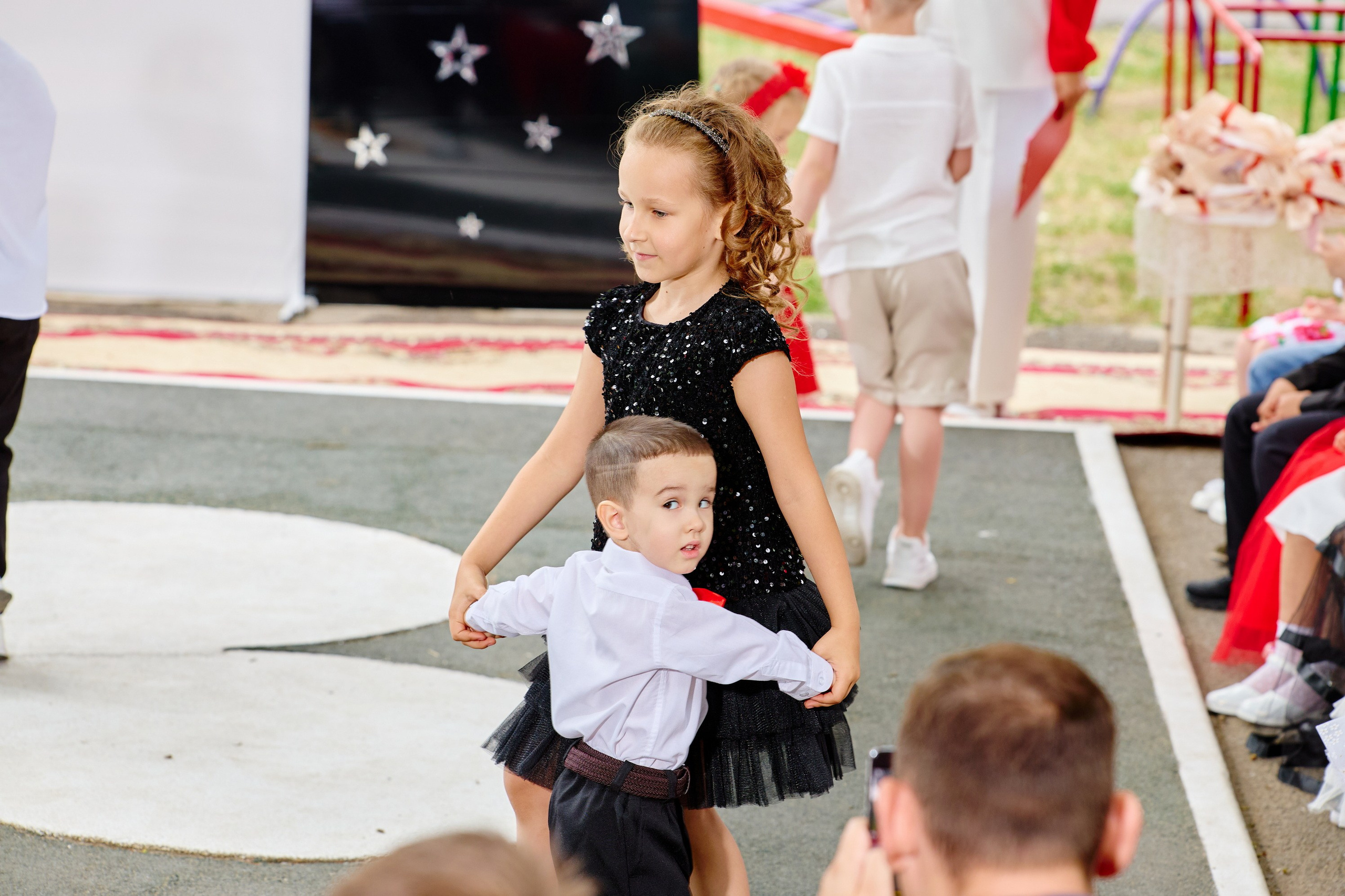 Выпускной 45 сад. Фотограф Выпускные альбомы Таганрог Сергей Коробченко