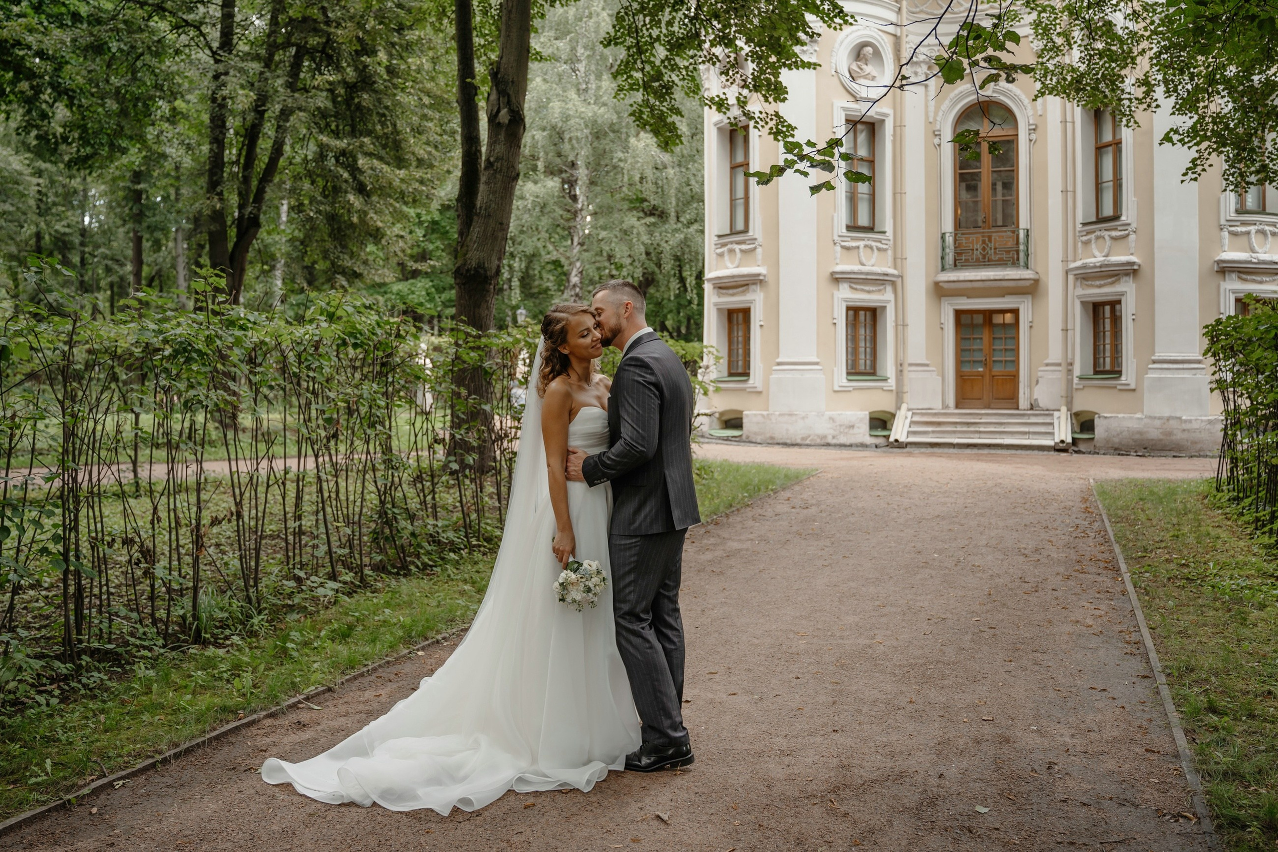 Свадьба в Russo-Balt, усадьба Кусково. Свадебный и семейный фотограф в Москве Светлана Зоткина