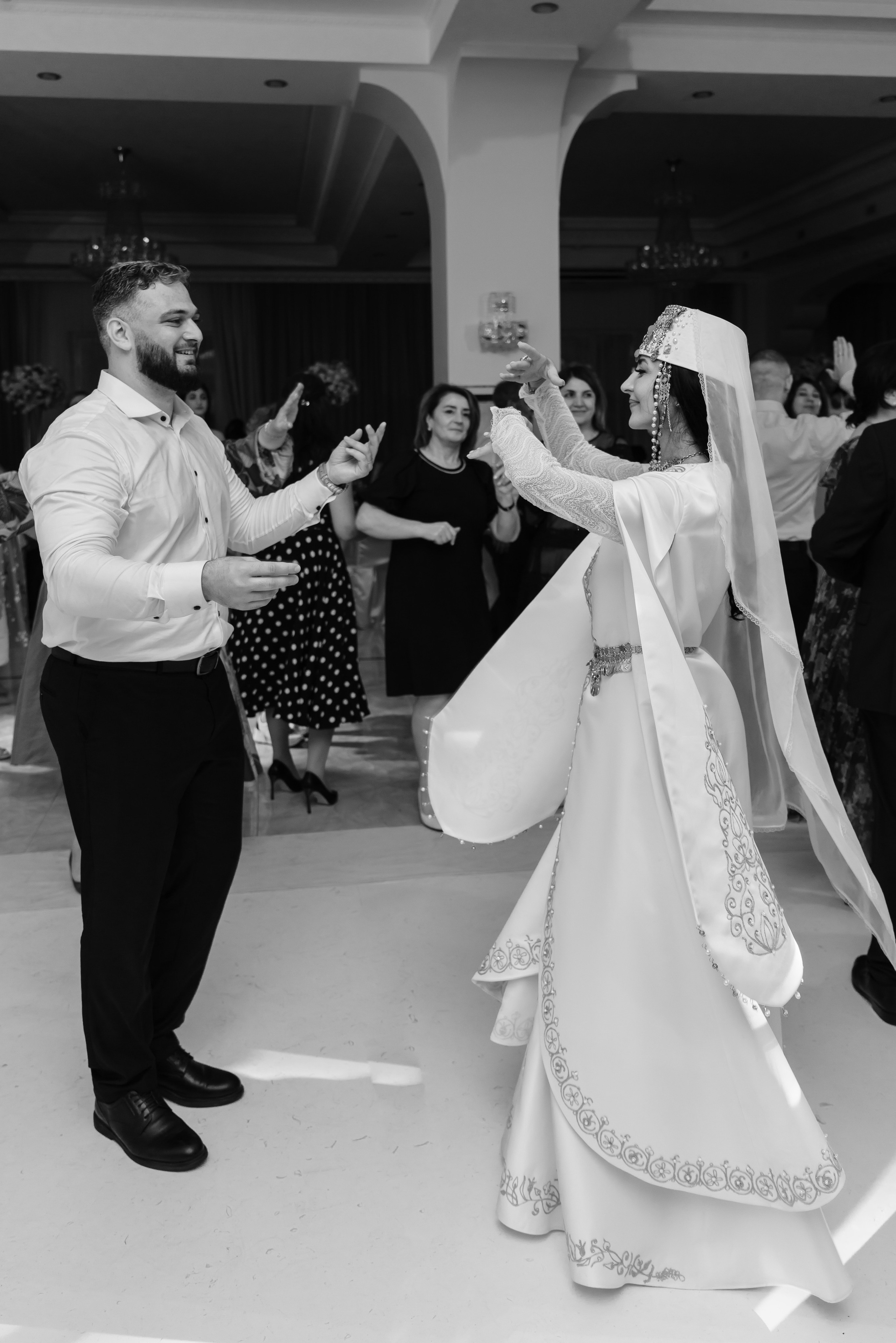 Артем и Лусине. Свадебный фотограф Красноярск Вязьминова Мария