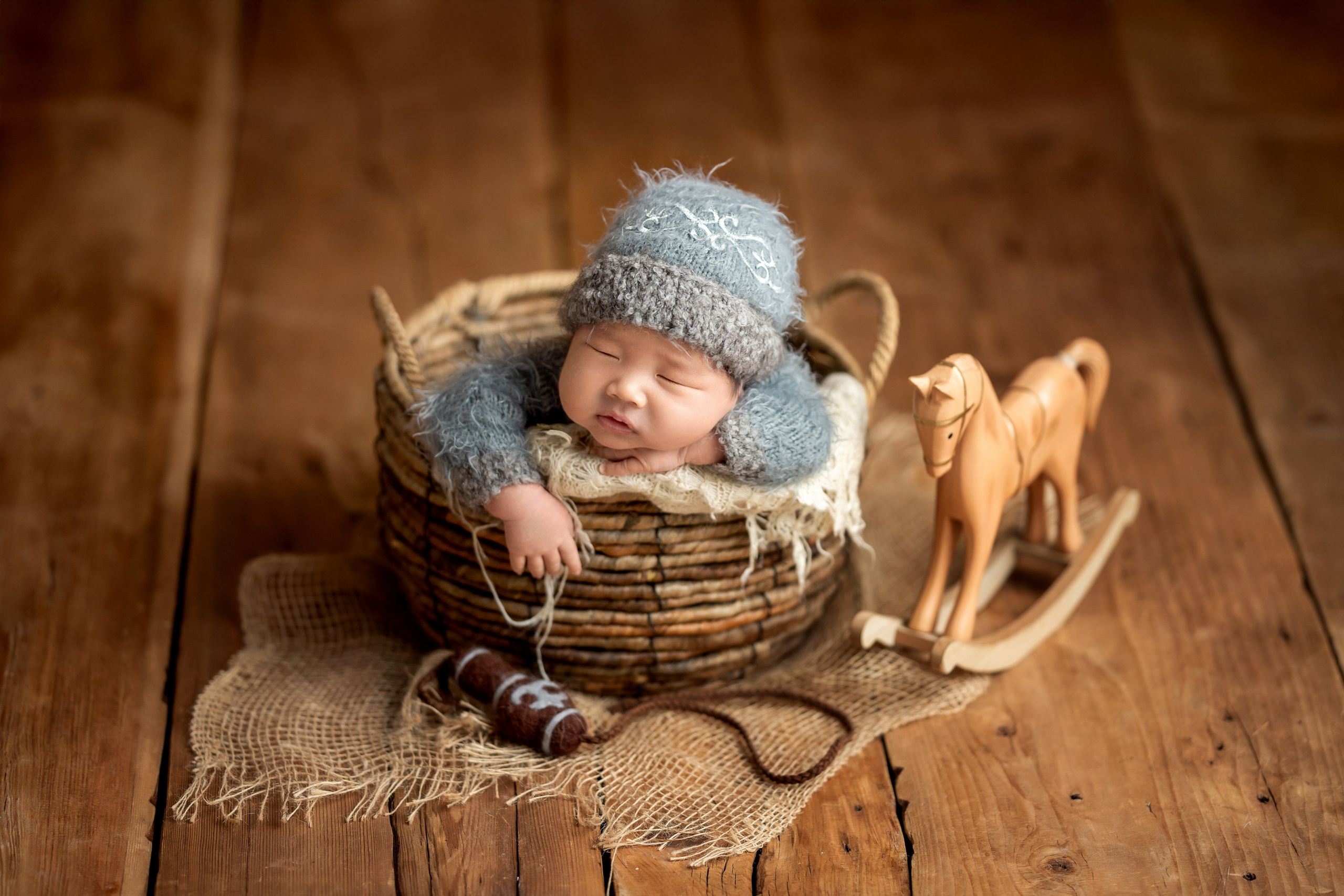 Newborn. Творческая команда Ульяшевы, свадебная и семейная фотография. Кахахста