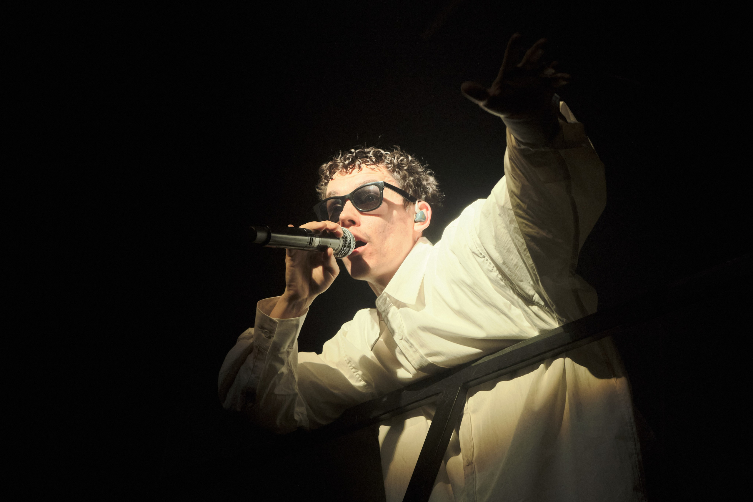 Антоха МС. Фотограф и оператор Сергей Окладников