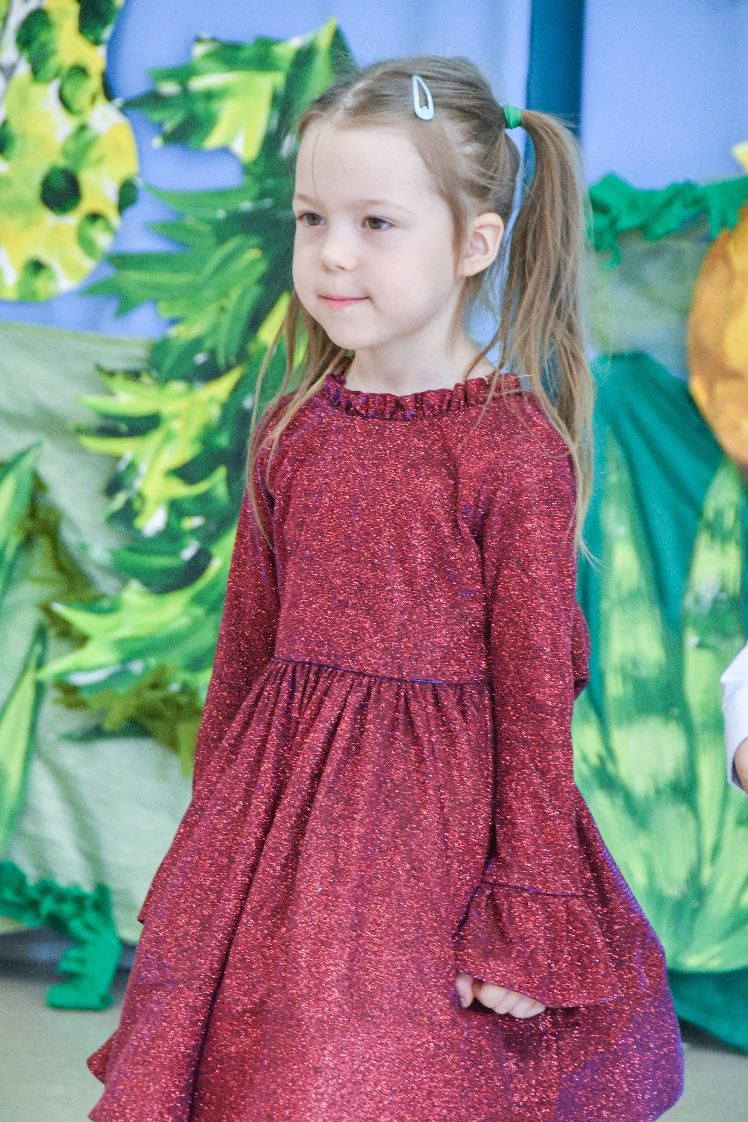 2023 г. День дошкольного работника и прогулка. Репортажный и детский фотограф в Новосибирске