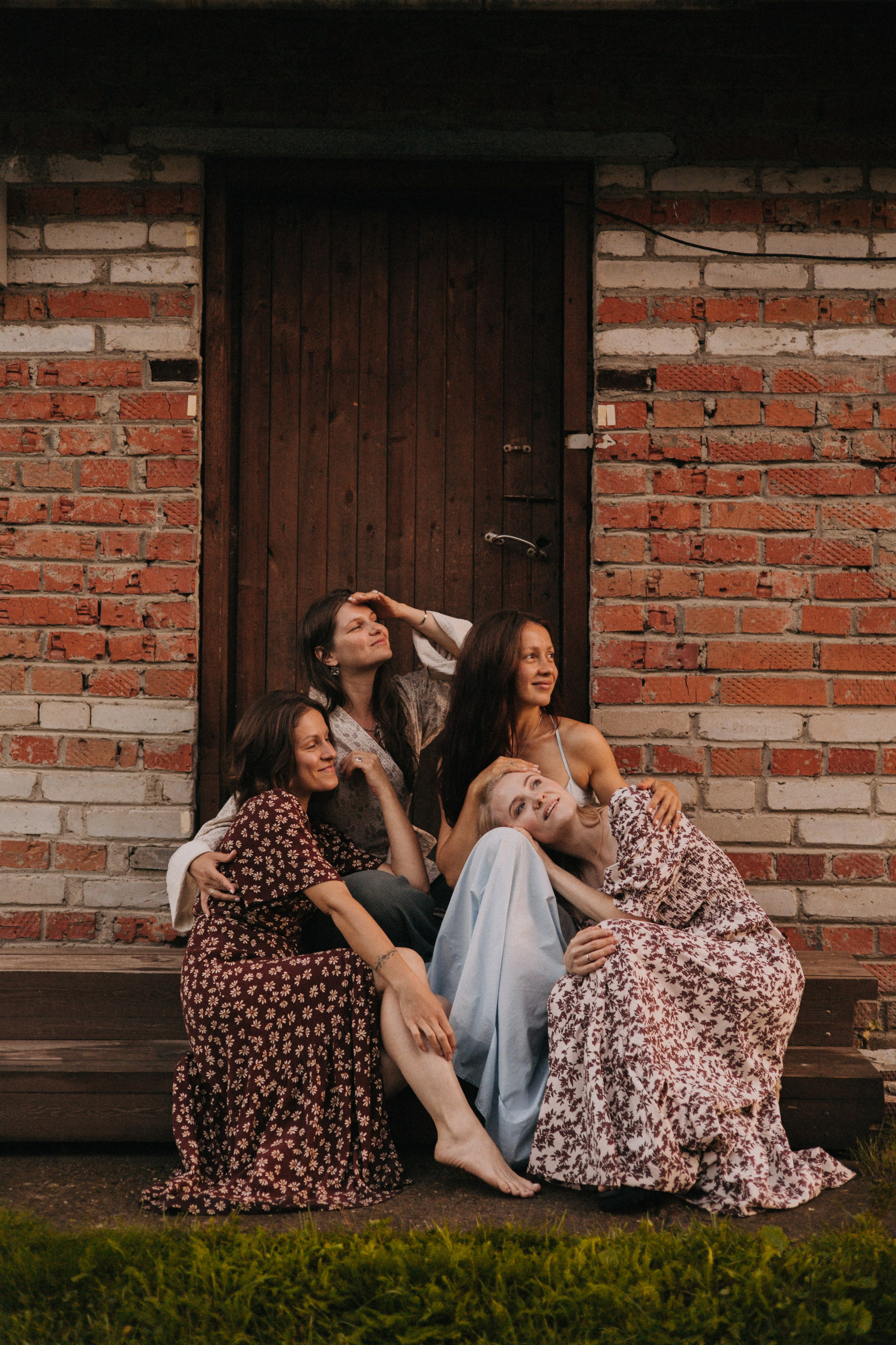 Подруги. Дача. Фотограф Настя Леонова
