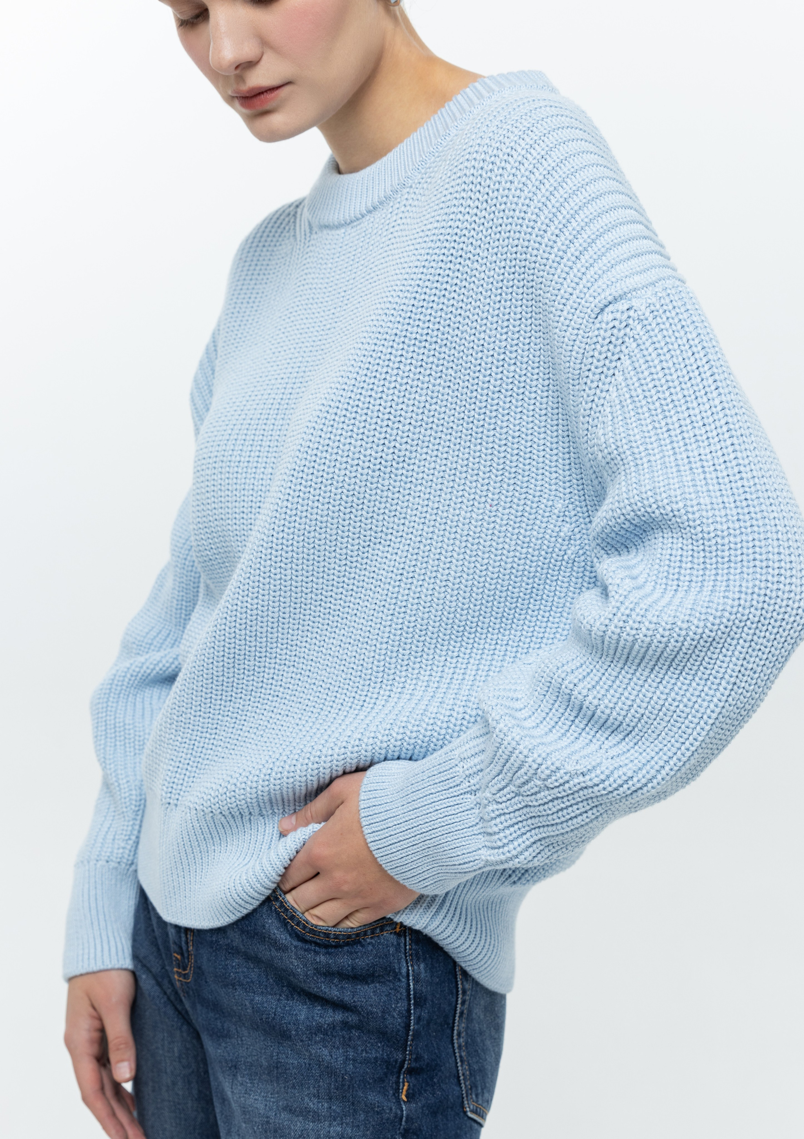 Каталог. Верхняя одежда + трикотаж бренда. 4ч,. Визажист для брендов, Фэшн продюсер Олеся Глушкова