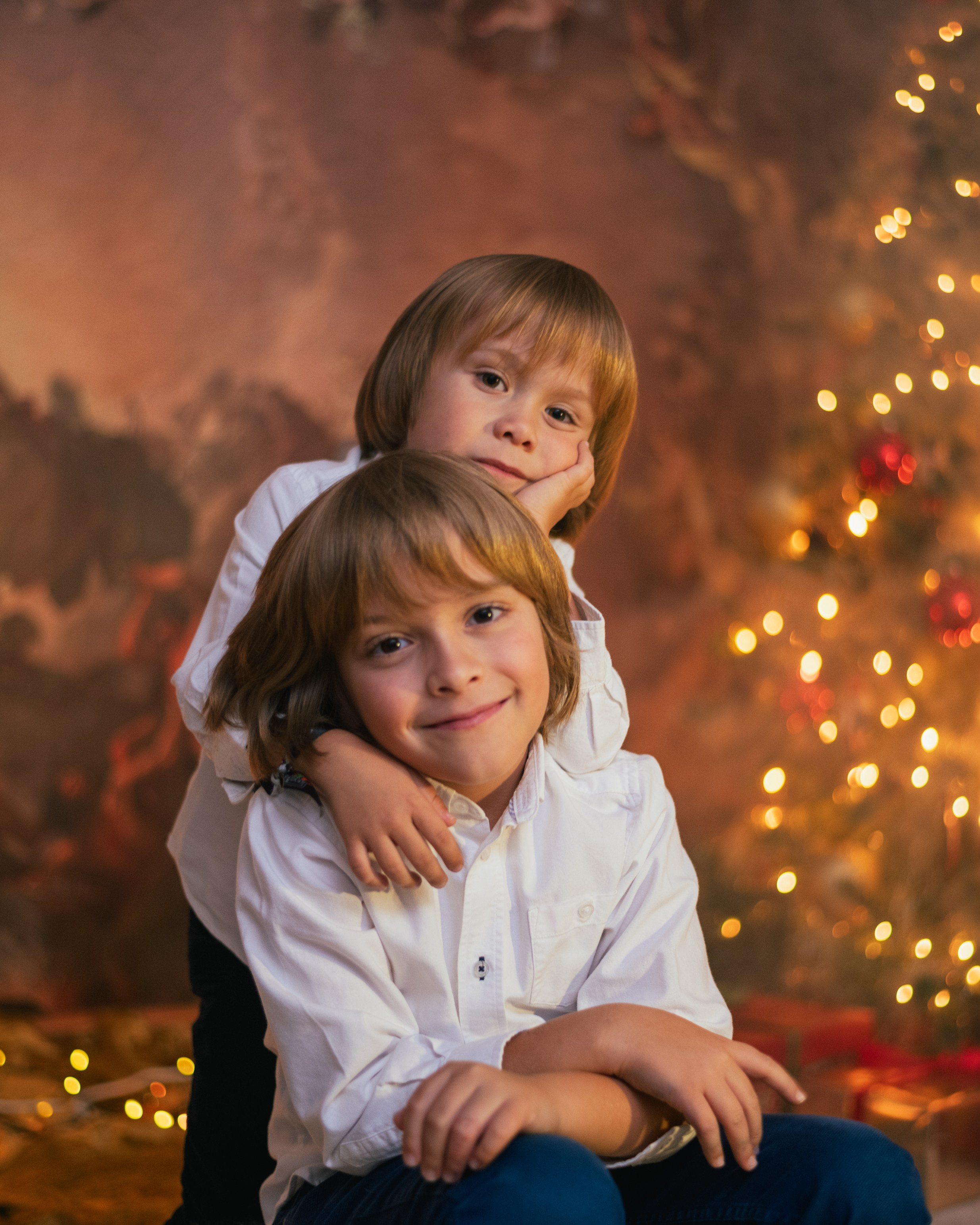CHRISTMAS FOR VIKTOR AND ALEKSANDR. Anastasiia Antoniuk portrait, family and couple photographer, Portugal