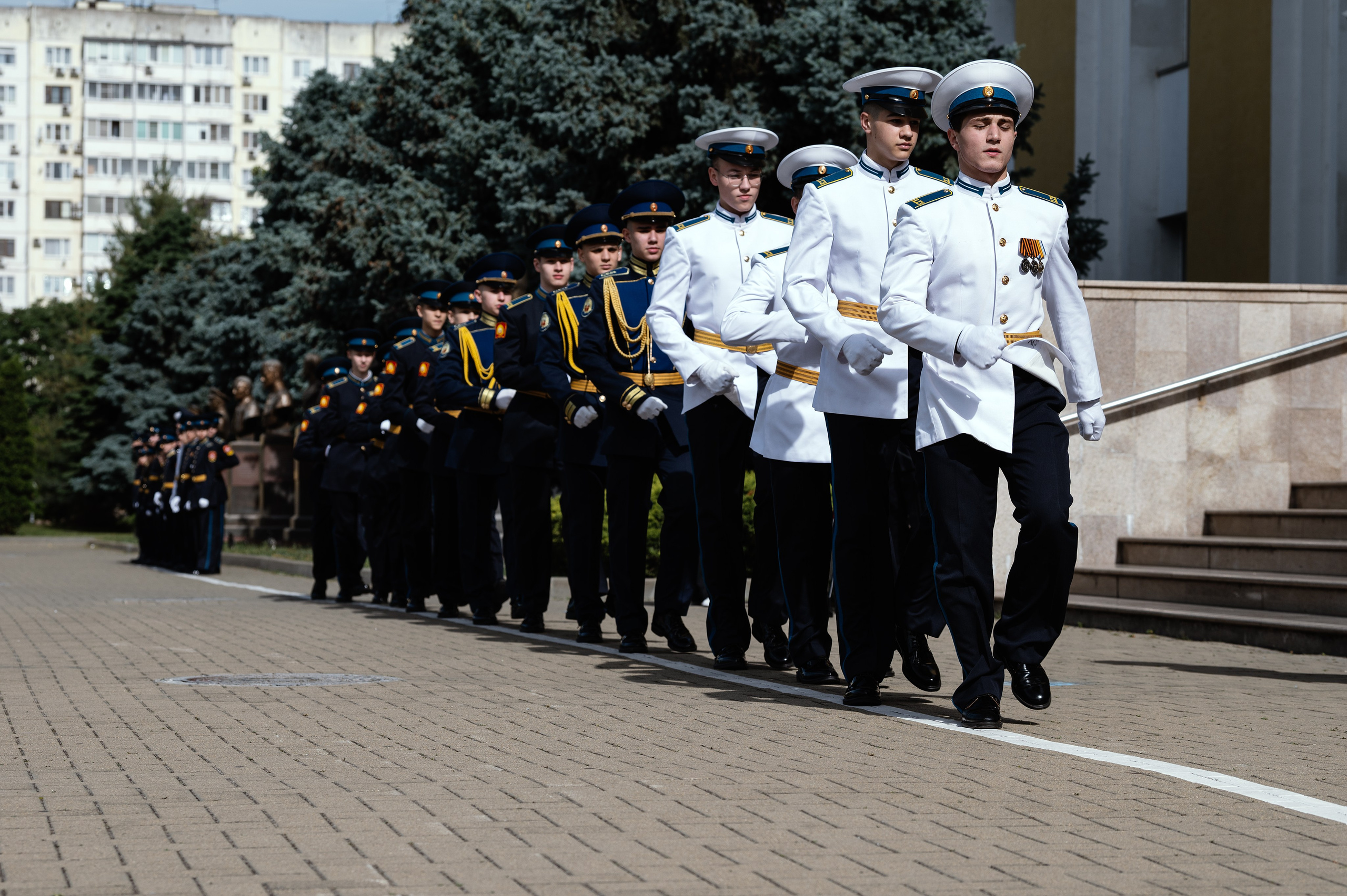 Последний звонок. Краснодарское Кадетское училище. Профессиональная фотосессия в Краснодаре | Фотограф Денис Труфанов