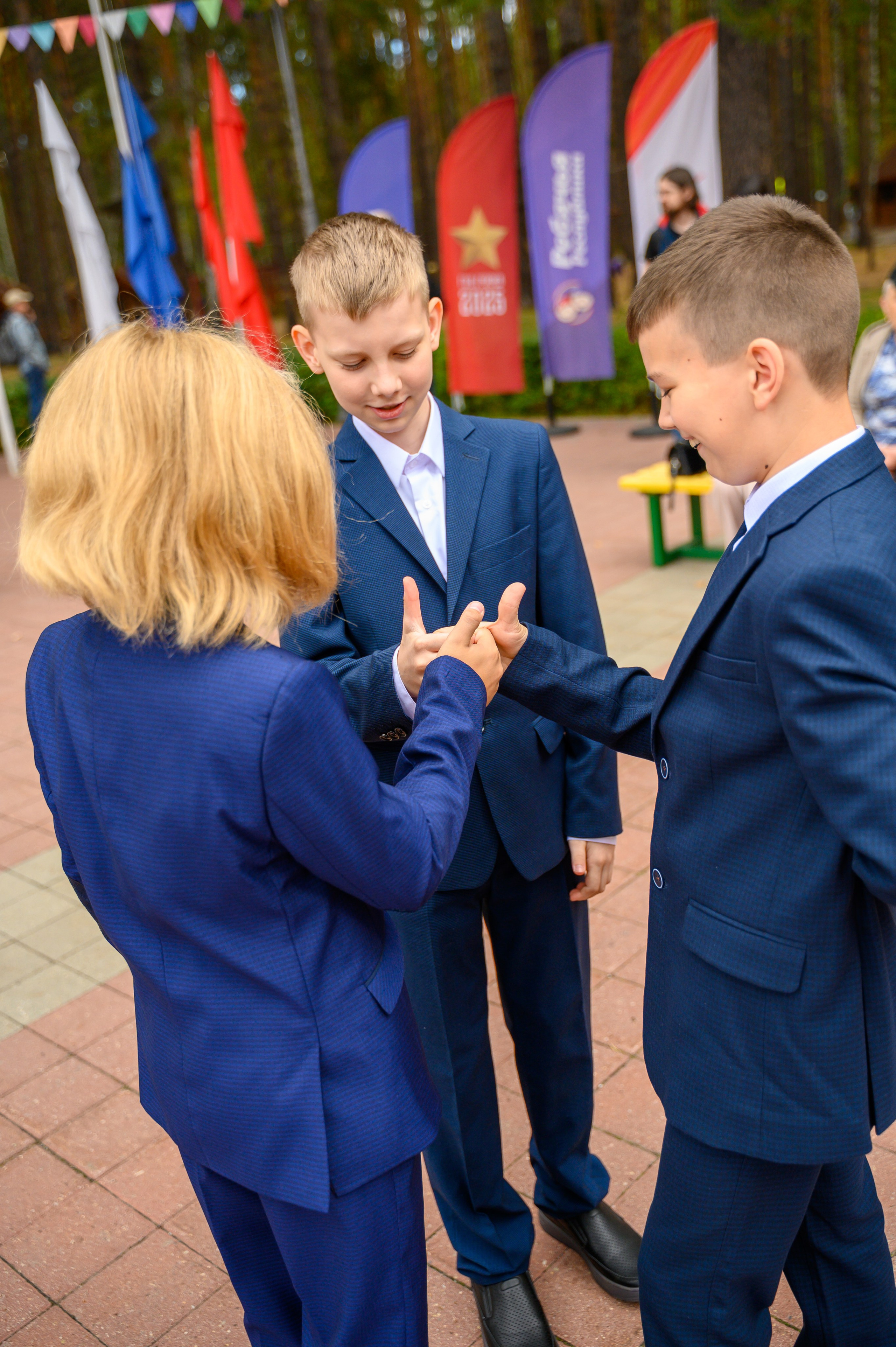 1 сентября линейка ФМШ. Фотограф новорожденных, семейный детский в Тюмени Татьяна Морозова