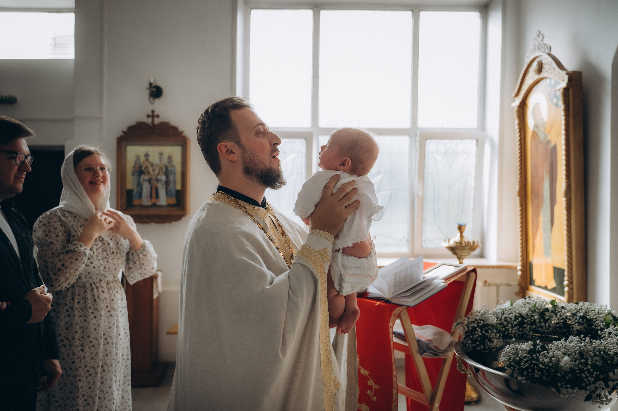 Крещение Ромы (Приход храма святой Равноапостольной княгини Ольги). Семейный фотограф в Минске Дарья Дреко