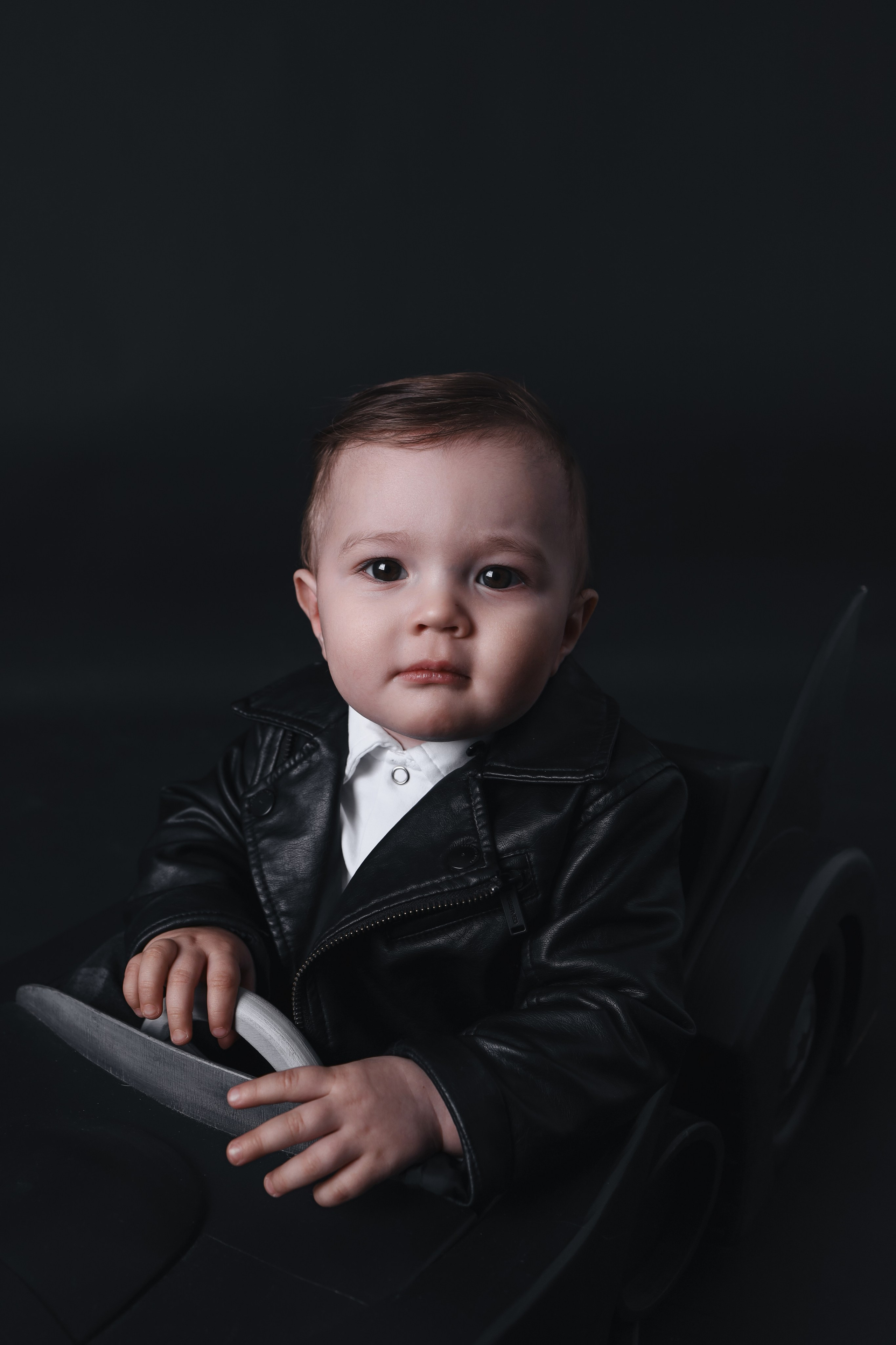 Бэтмобиль. Фотограф новорожденных и детский фотограф в Новосибирске