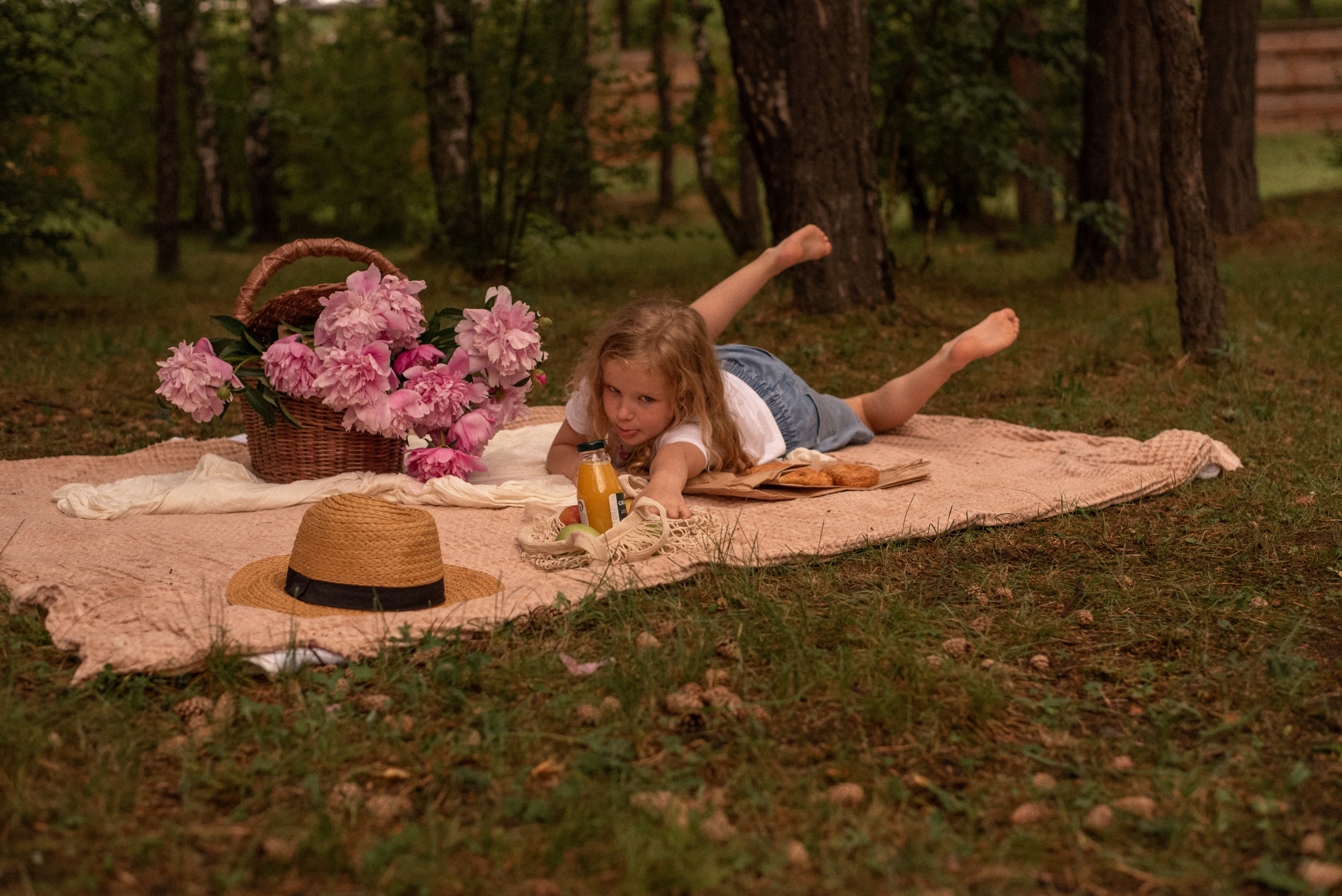 Летний, семейный пикник. Фотограф  Потапова Анна