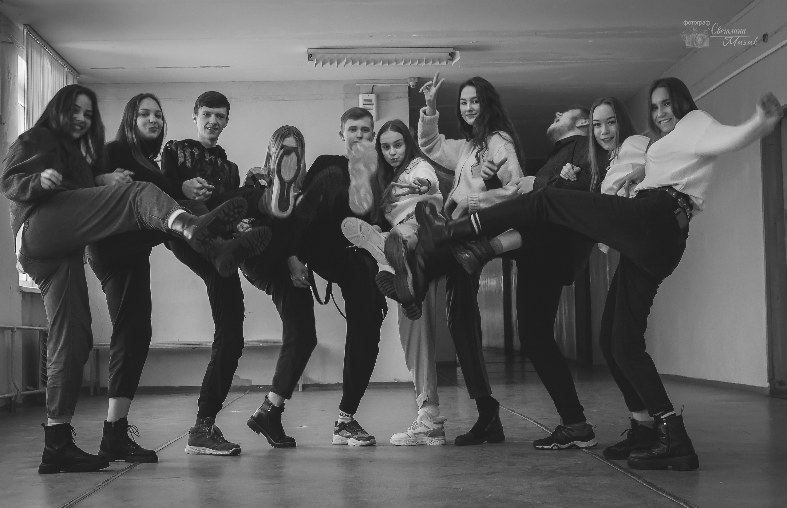 Школа № 34 9"Б». Фотосъемка в детском саду и школе. Фотоальбомы и фотокниги ВЫПУСКНИК