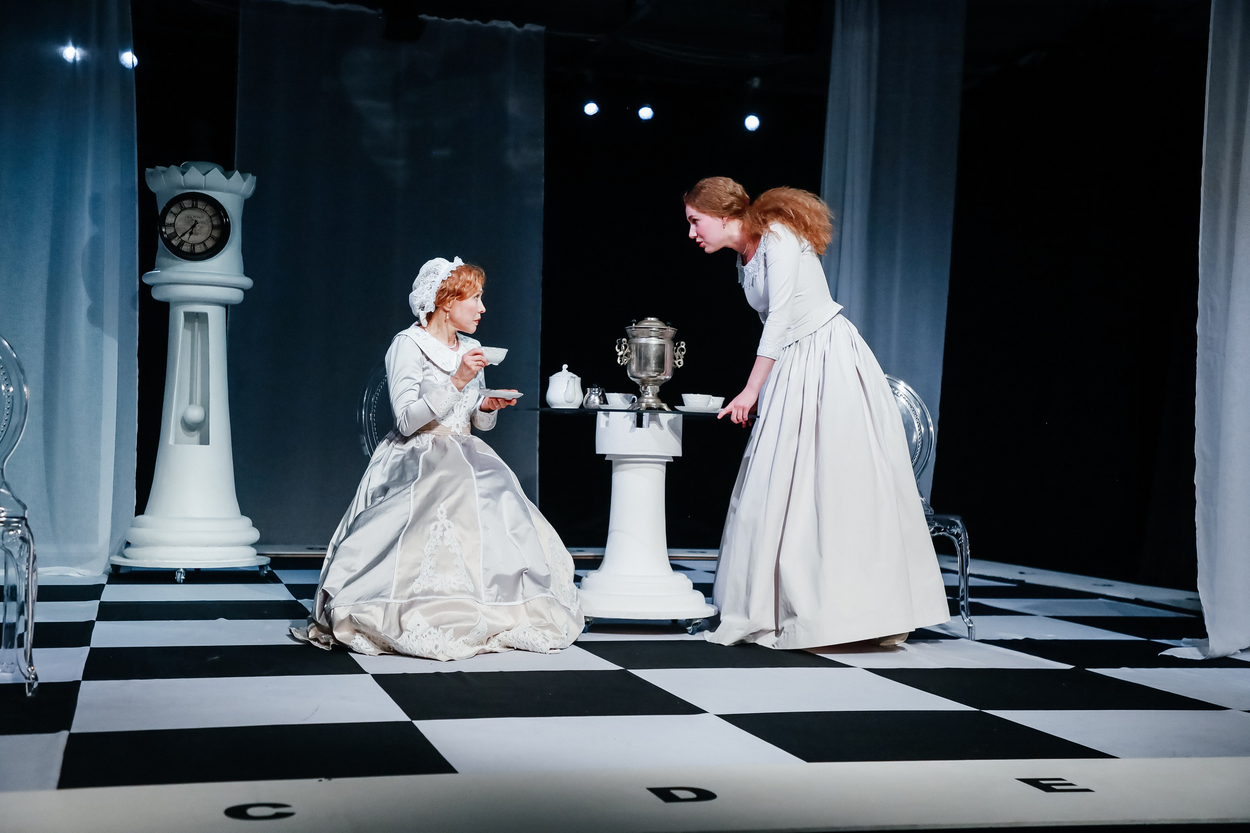 «Дядюшкин сон». Молодёжный театр алтая. Режиссер Дарья Камошина. Фоторепортаж. Театральная фотосъёмка