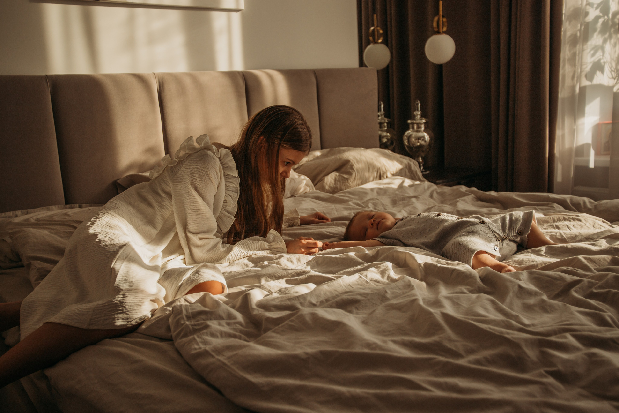 Домашняя съемка семьи Ксении. Венера Гайн. Репортажный фотограф  Тюмень. Обучение фотографии с 0