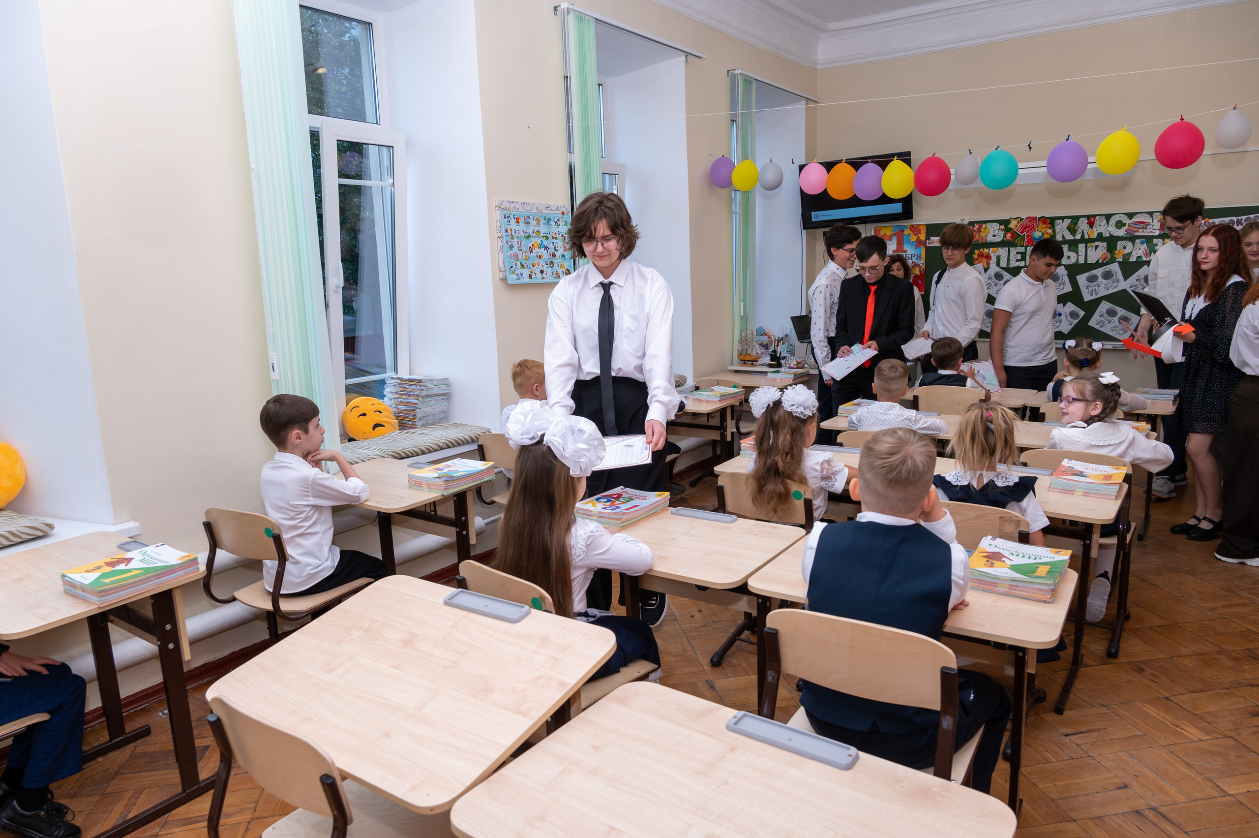 Школьная фотосессия в Туле. Портретный, семейный, свадебный фотограф. Бизнес, контент съёмка. Тула