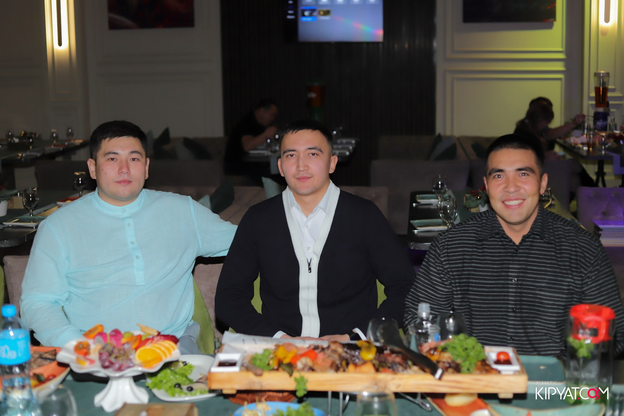 RAHHAT РЕСТОРАН. КИПЯТКОМ АЛМАТЫ! Фотосъемка мероприятий в Алматы