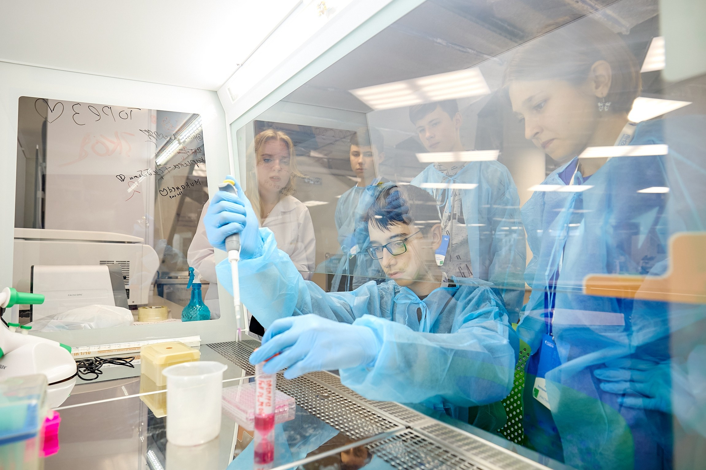 Университетские смены 2025. Репортажный и студийный фотограф во Владивостоке Дударева Софья