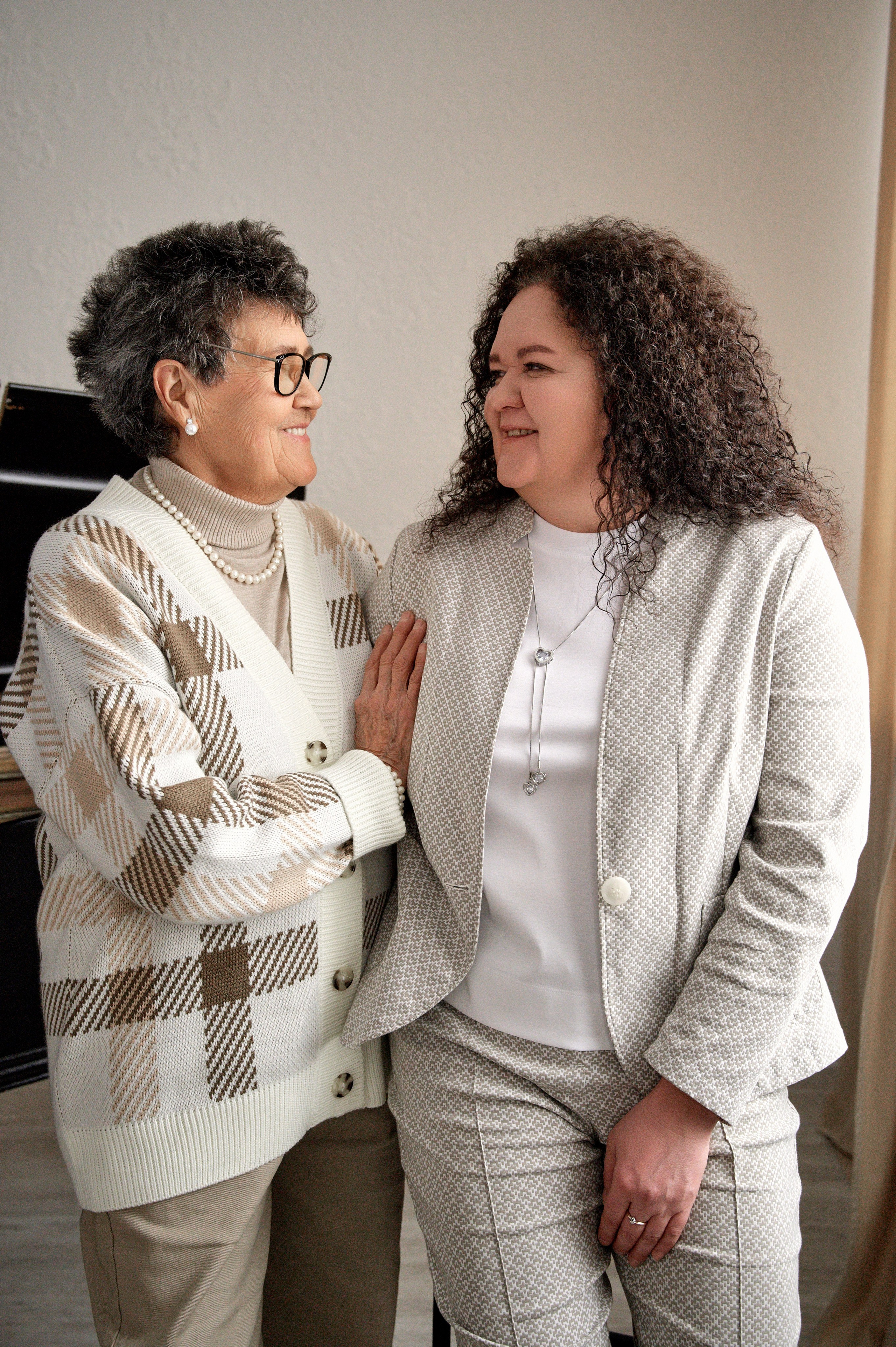 Семейная фотосессия для Лилии — тёплая съёмка в студии | Иван Третьяков, фотограф Новокузнецк