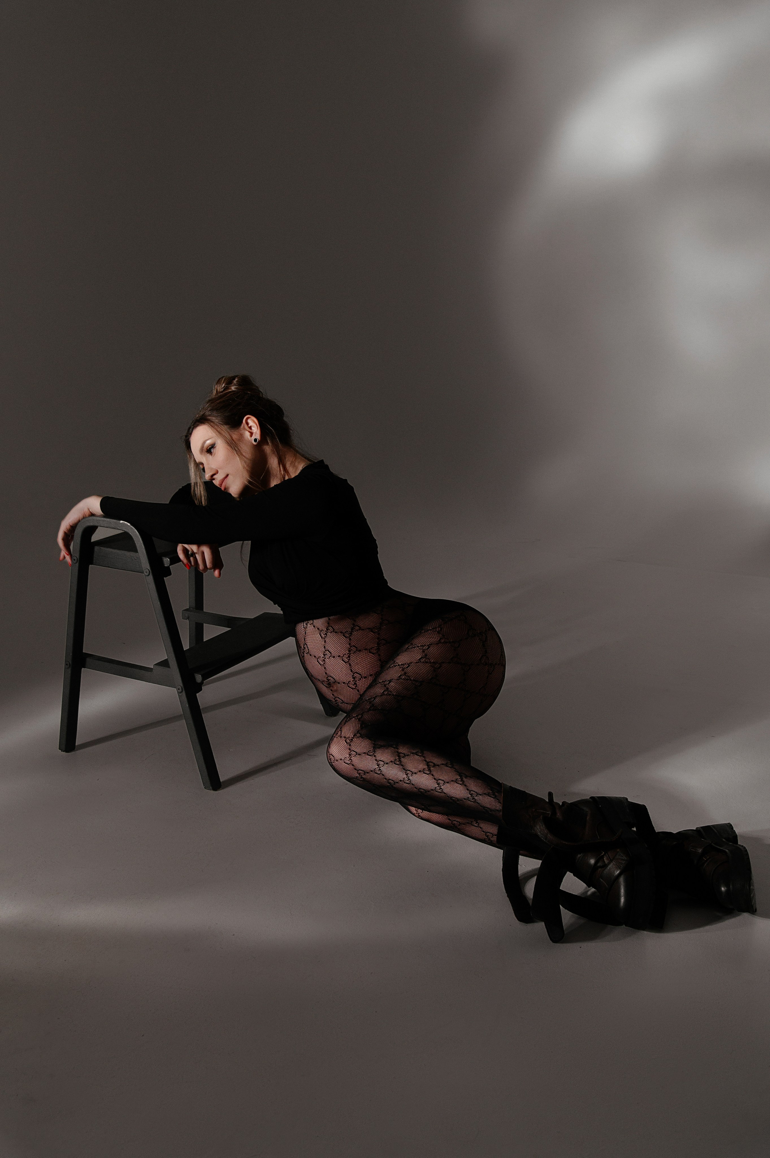 Фотосессия беременности на студии Караганда. Свадебный фотограф Караганда