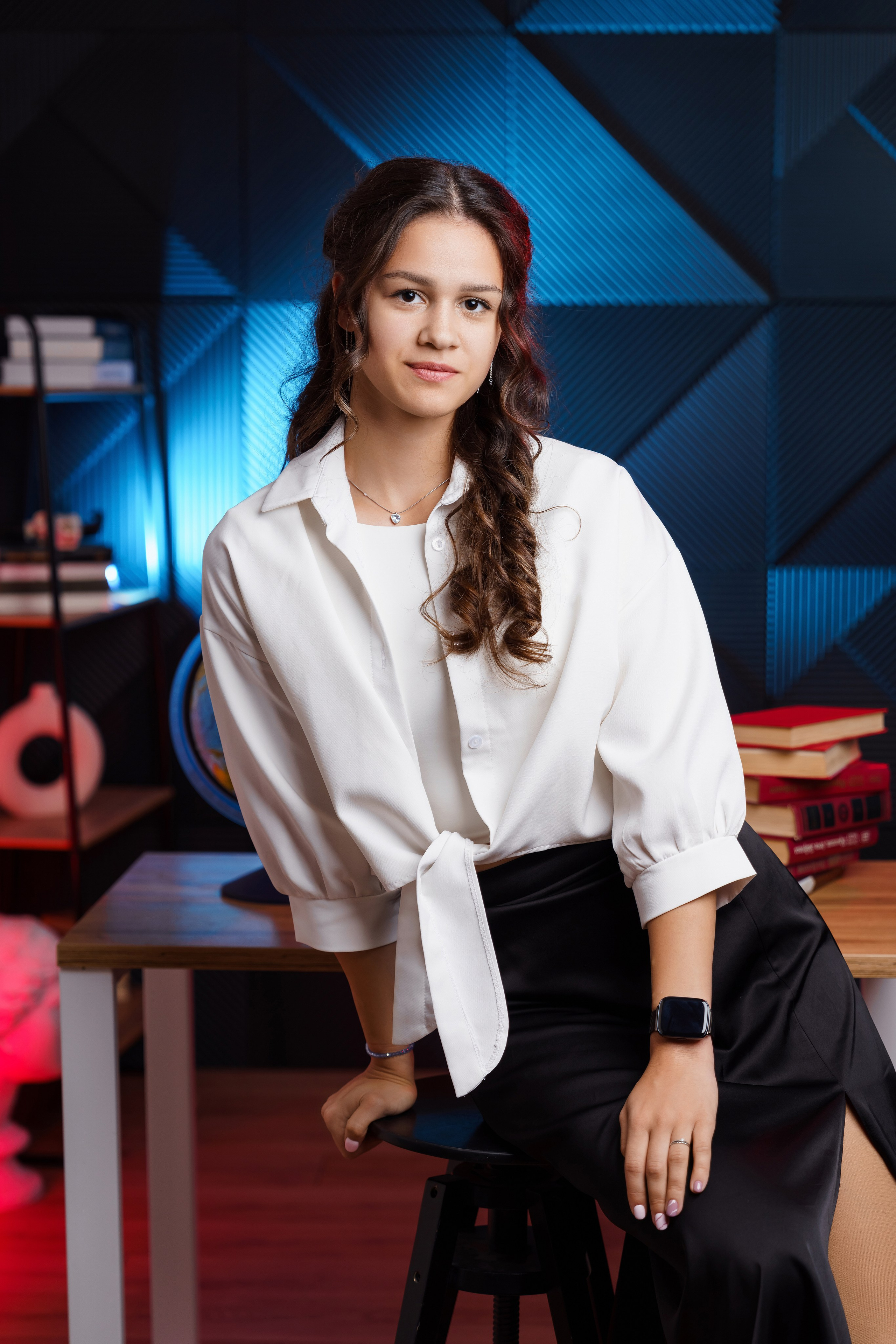 ЧБ с цветным светом. Выпускные альбомы и фотосессии в Кирове от Протасовой Жени