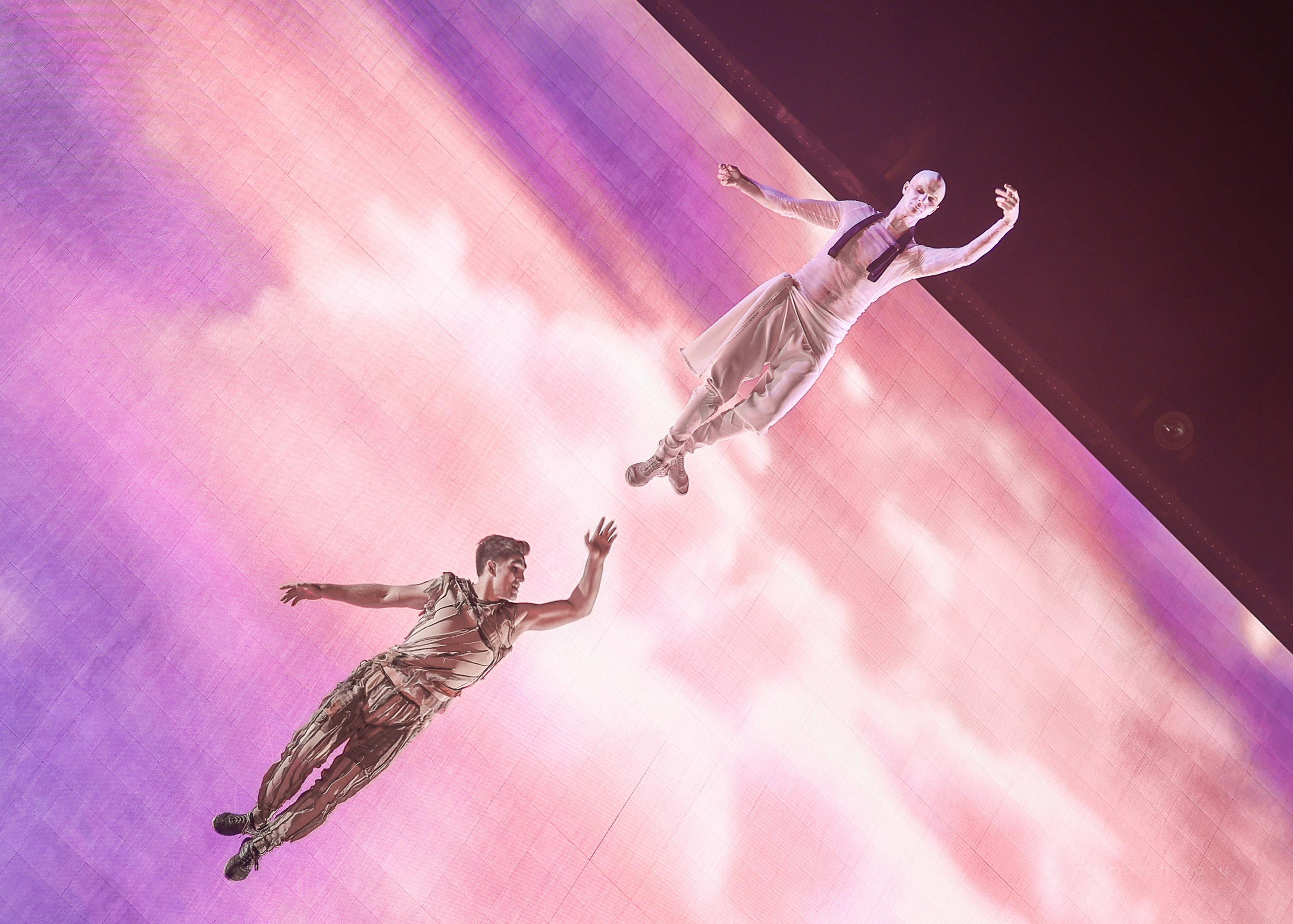 АНТИГРАВИТАЦИЯ. Репортажный, архитектурный, театральный и файн-арт фотограф Лена Мельникова в Москве