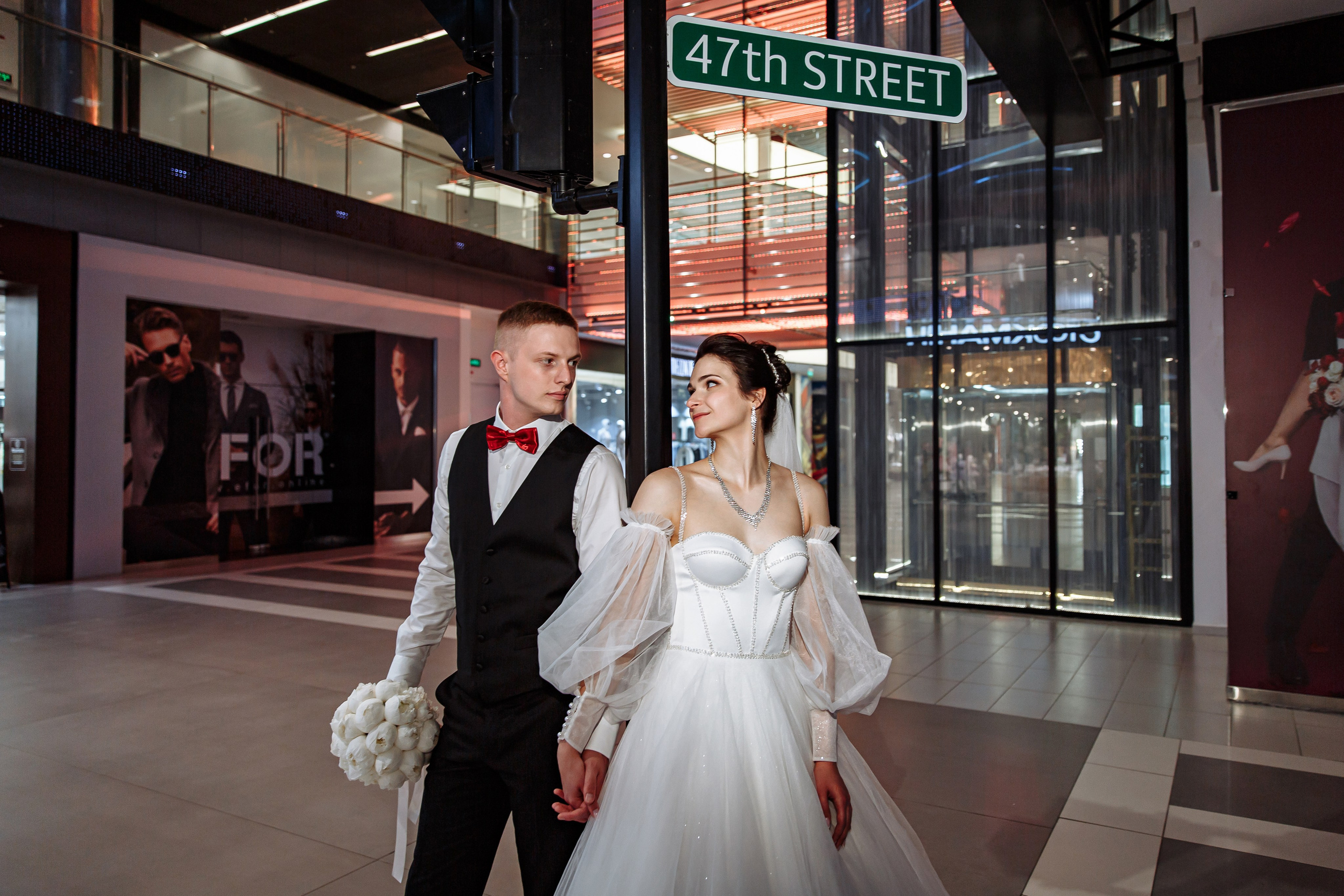 ЗАГС в ТЦ Вегас Крокус сити, регистрация брака, фото, видео. Свадебный фотограф Москва и МО Сергей Киржаев